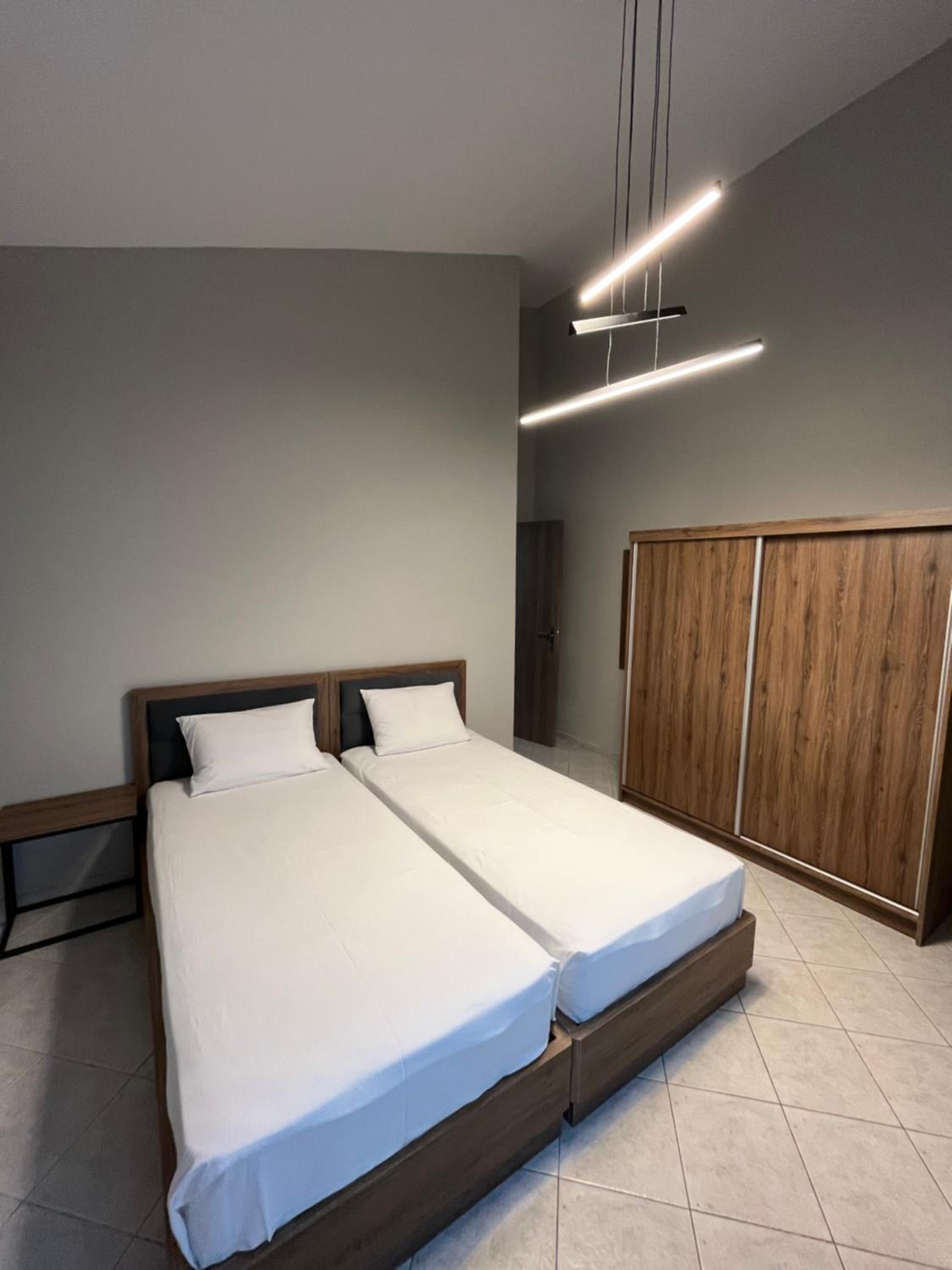 One-Bedroom House photo 1