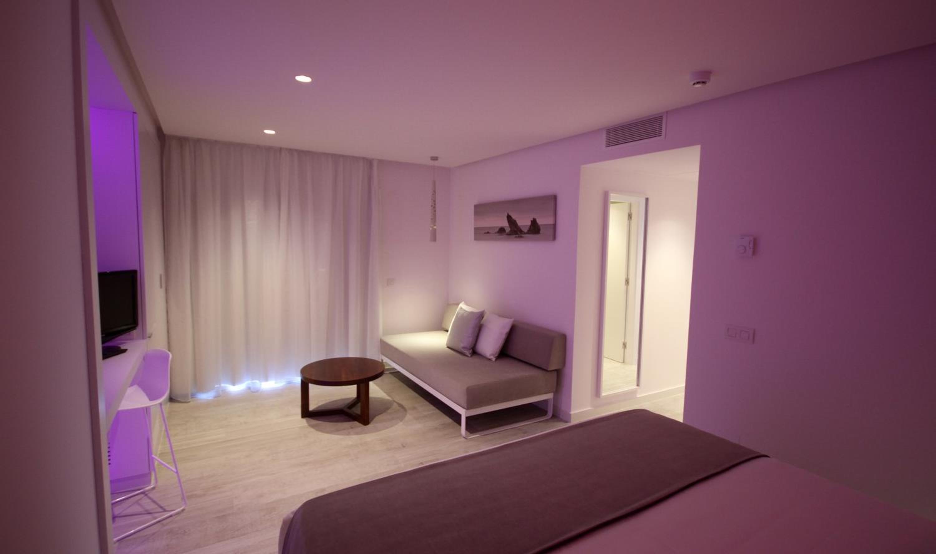 Habitación Doble Familiar (2 adultos + 1 niño)