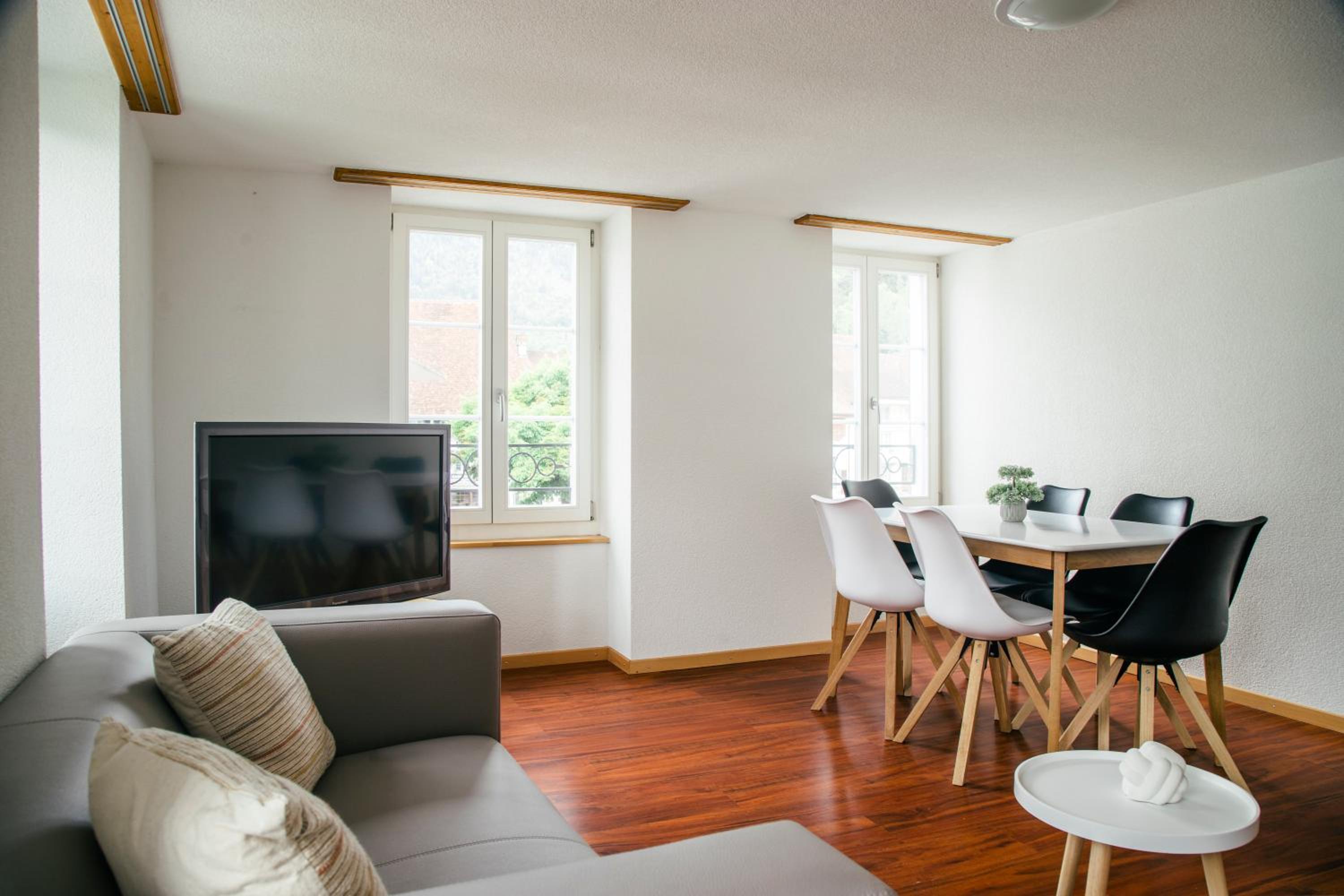 Three-Bedroom Apartment photo 2