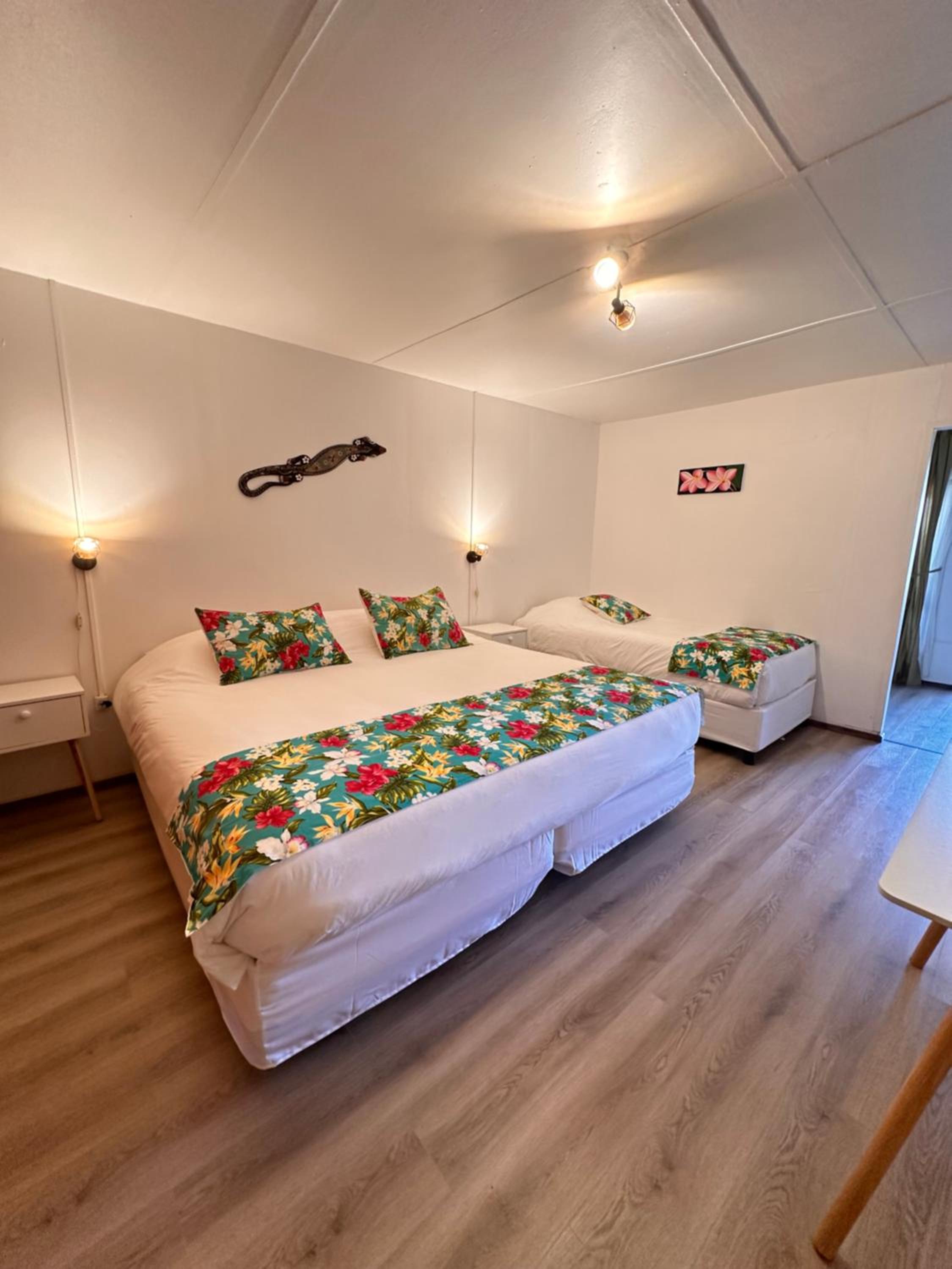 Triple Room with Pool View