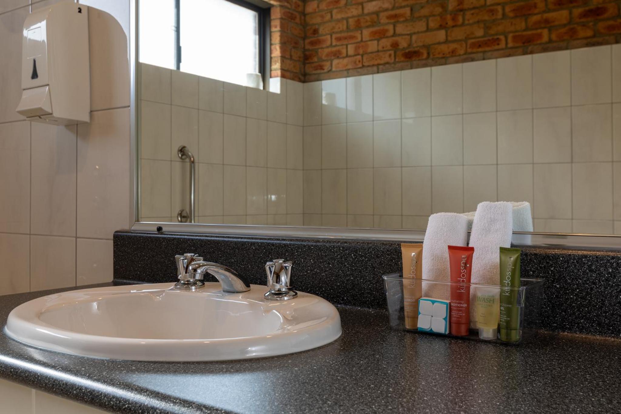 Two-Bedroom Apartment - Photo 3