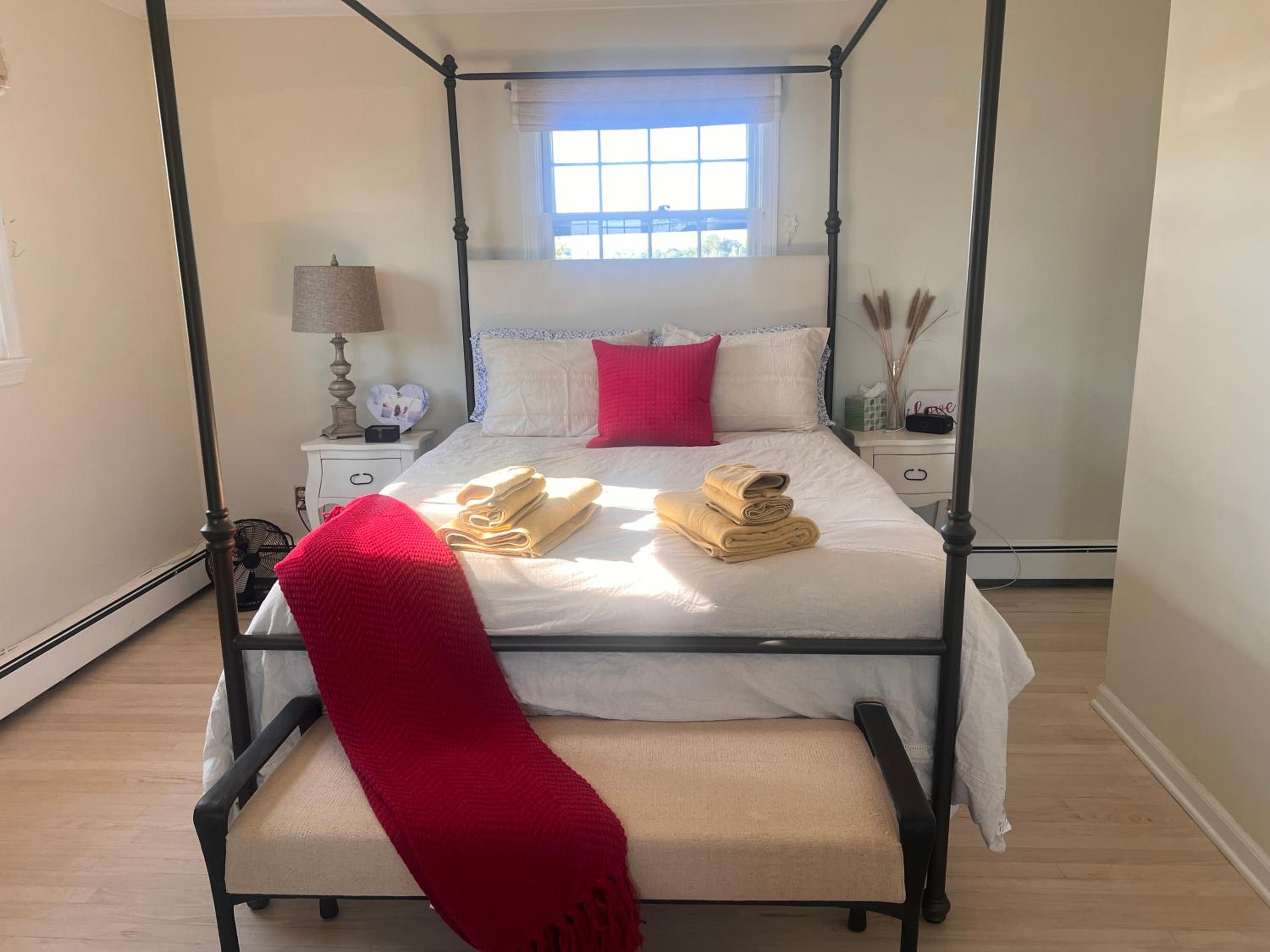 Three-Bedroom House photo 1