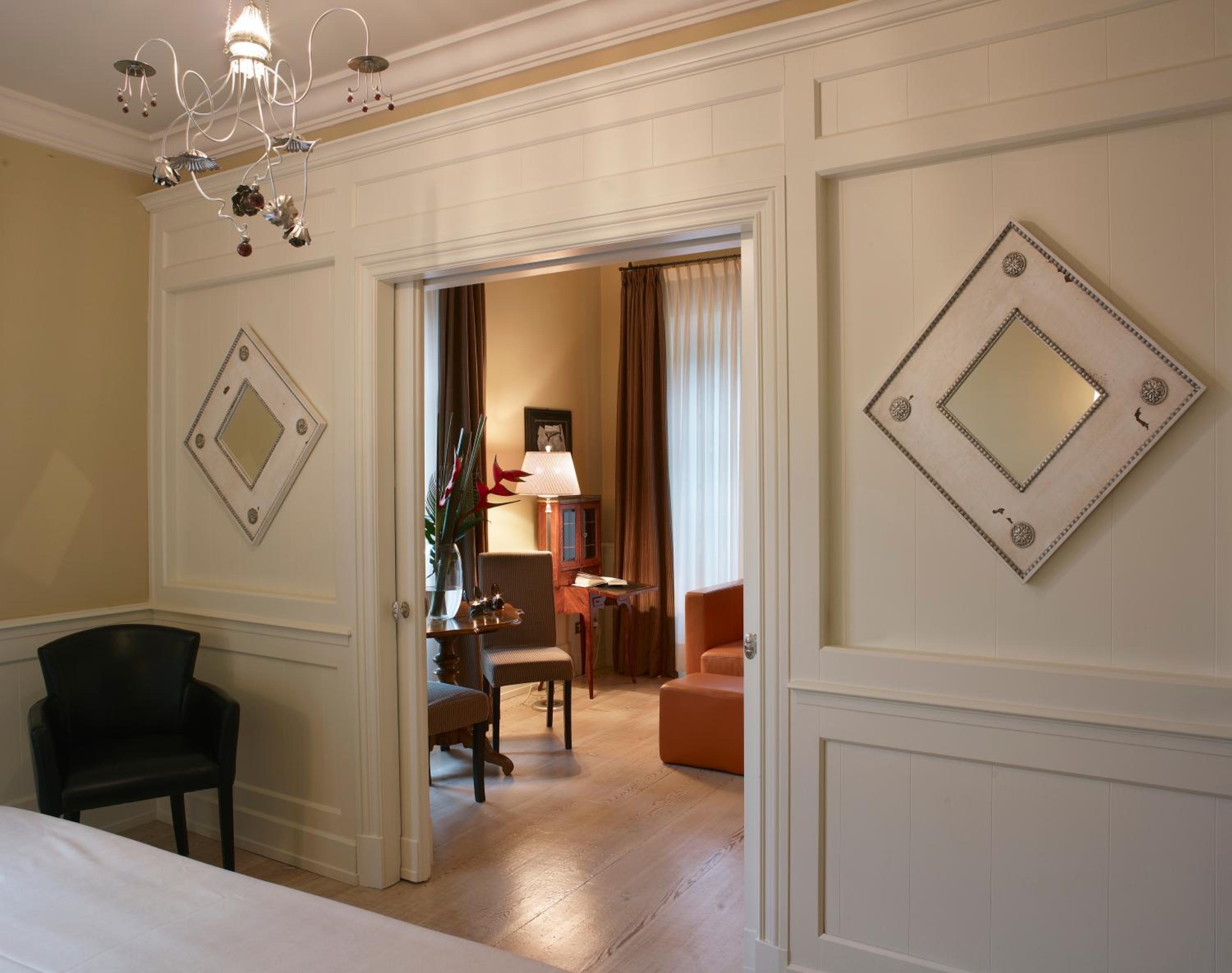 Suite - Photo 3
