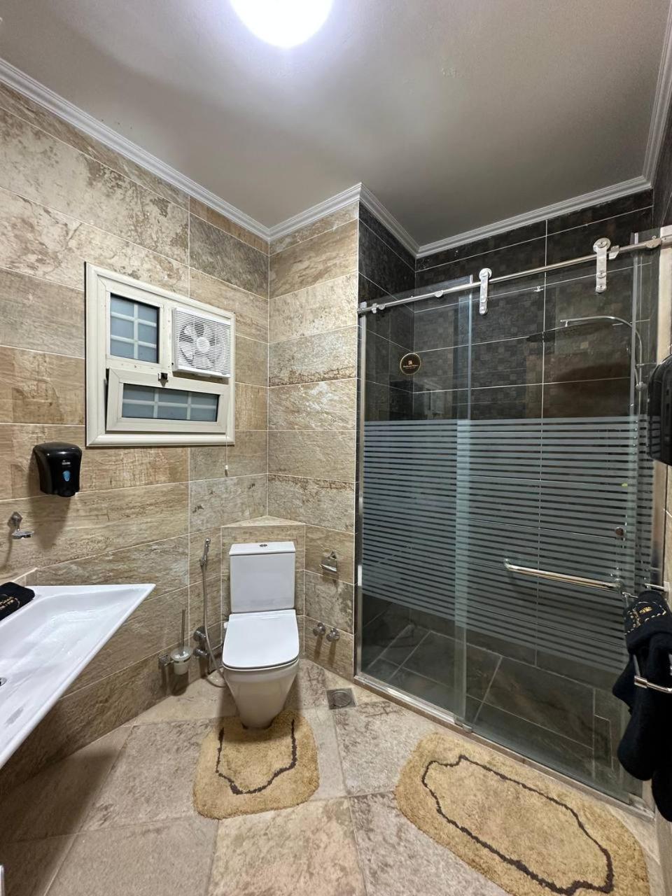 Deluxe Family Suite photo 3