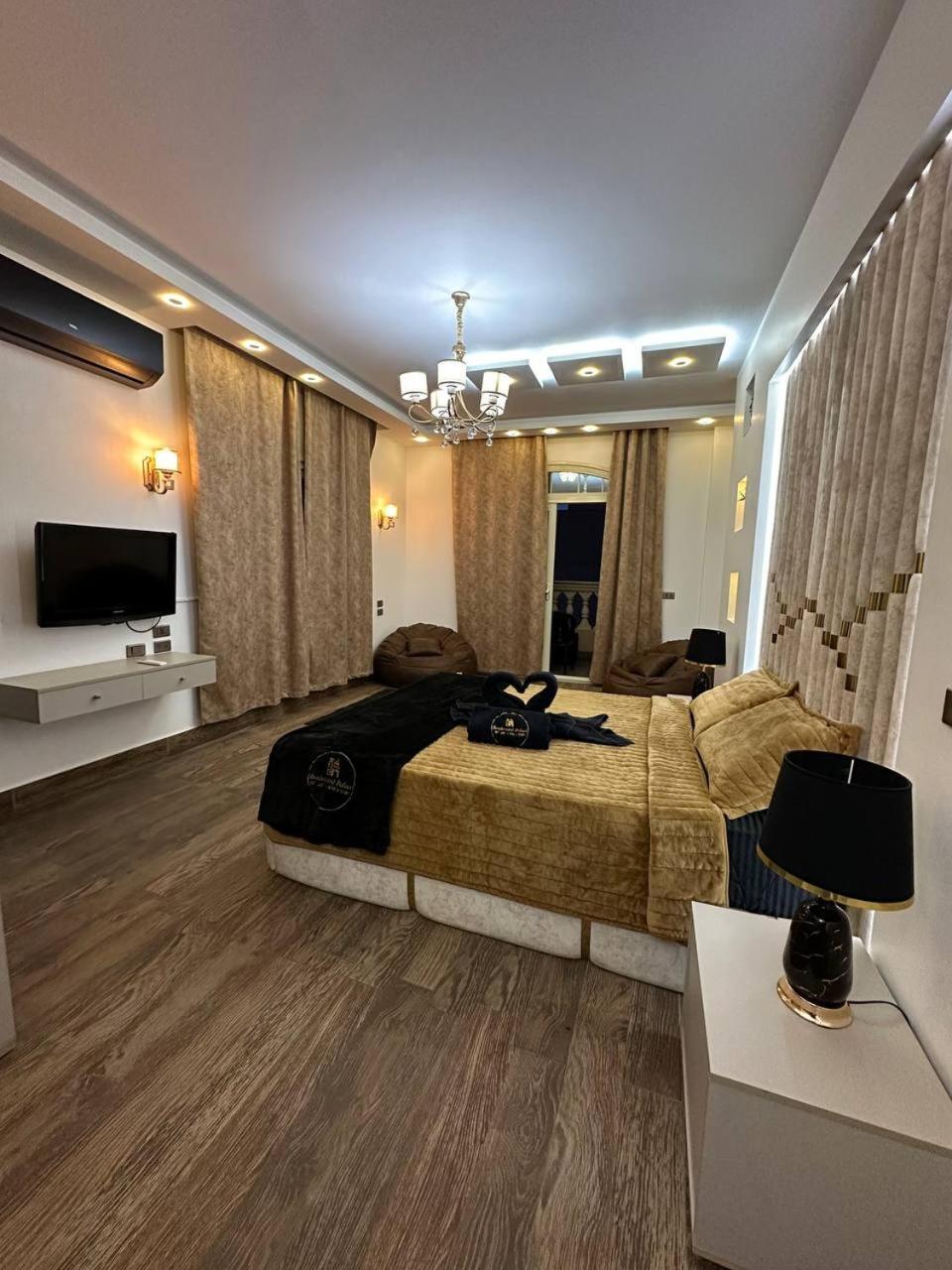 Deluxe Family Suite photo 1