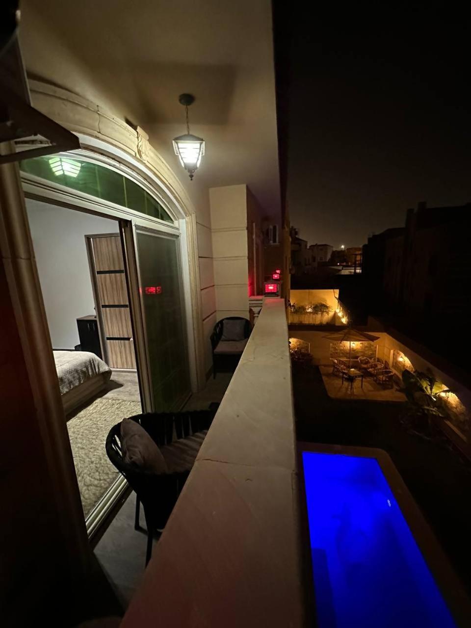 Double Room with Shared Bathroom photo 3