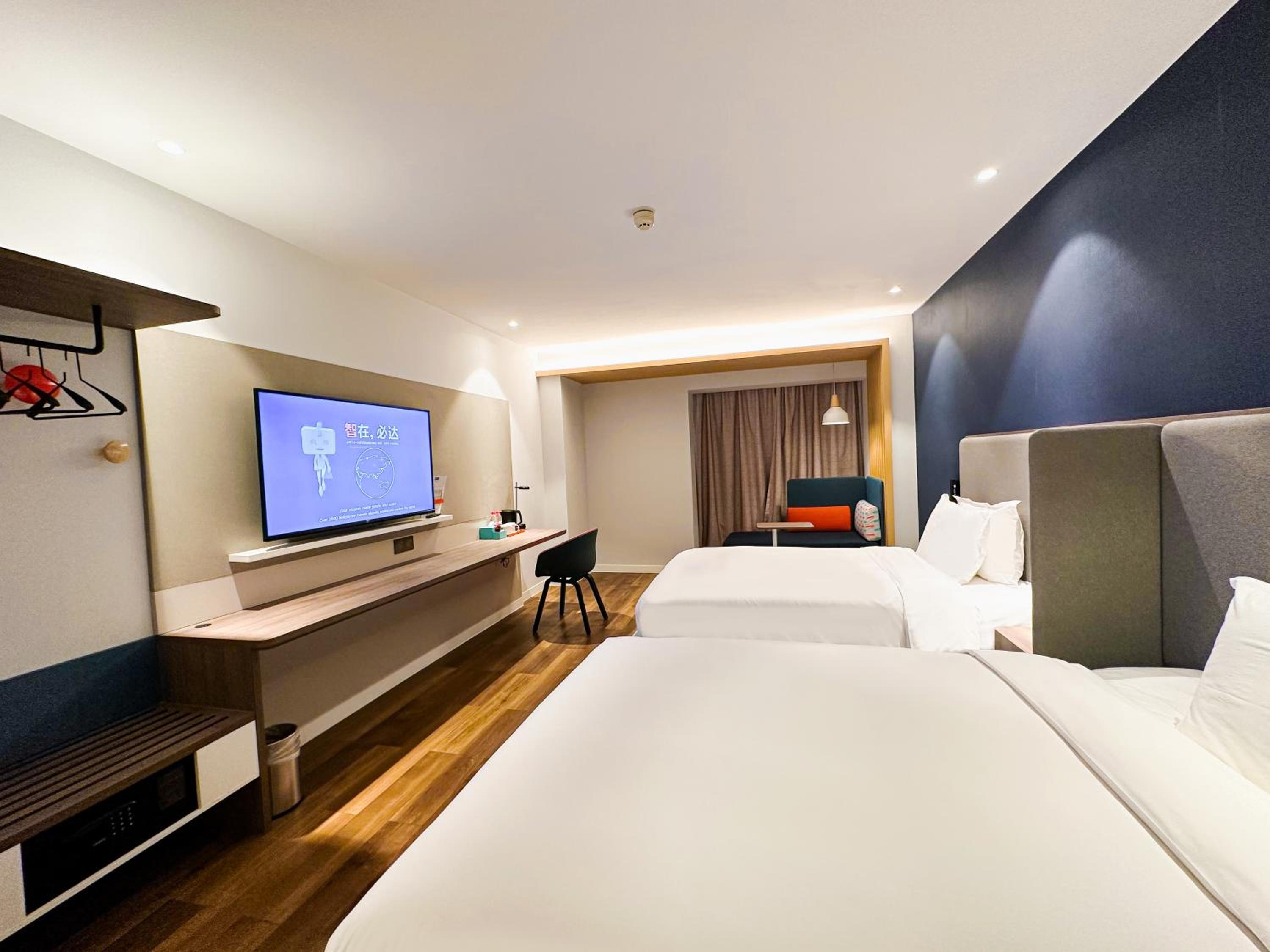 Standard Twin Room - Photo 2