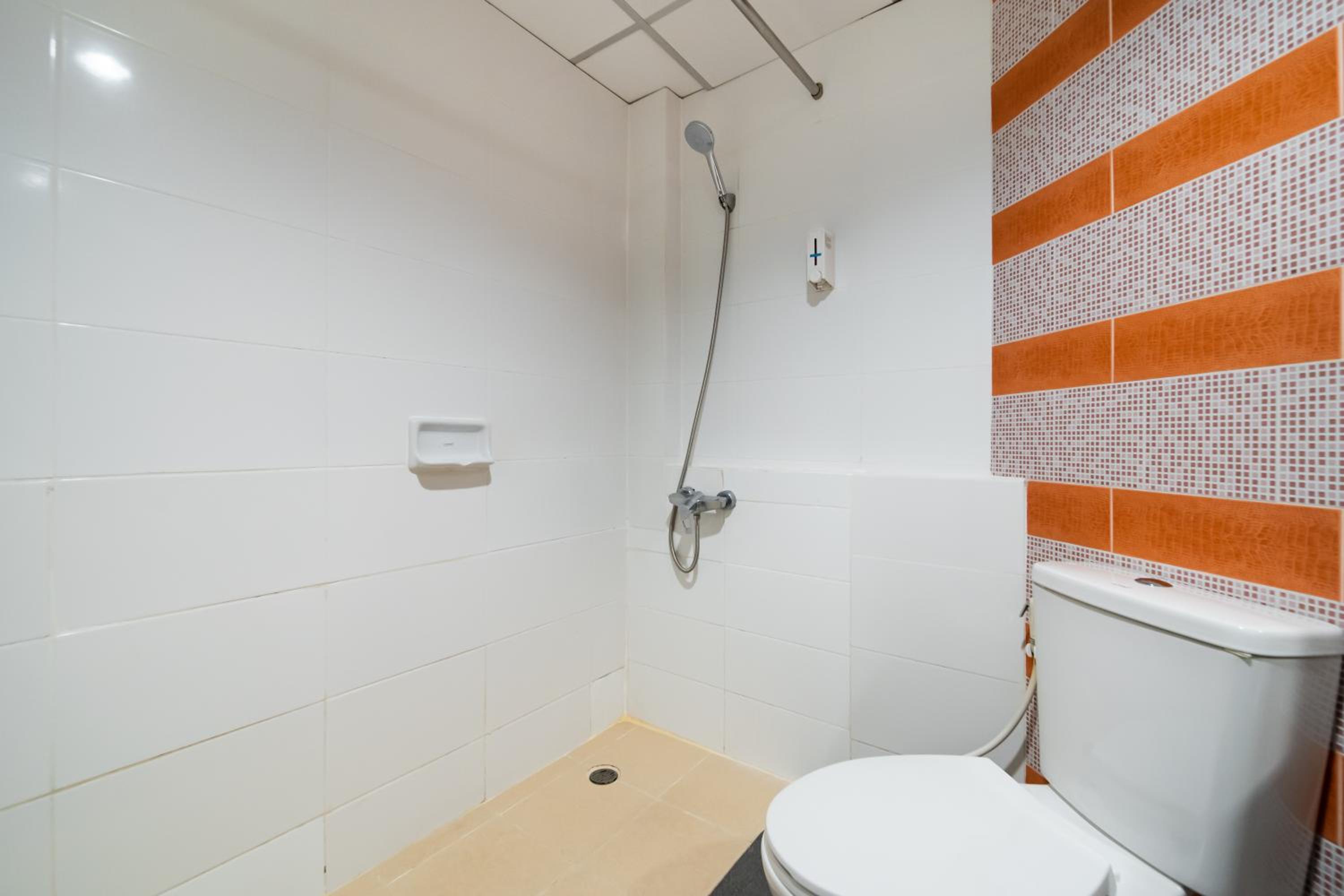 Standard Double or Twin Room - No Window - Photo 7