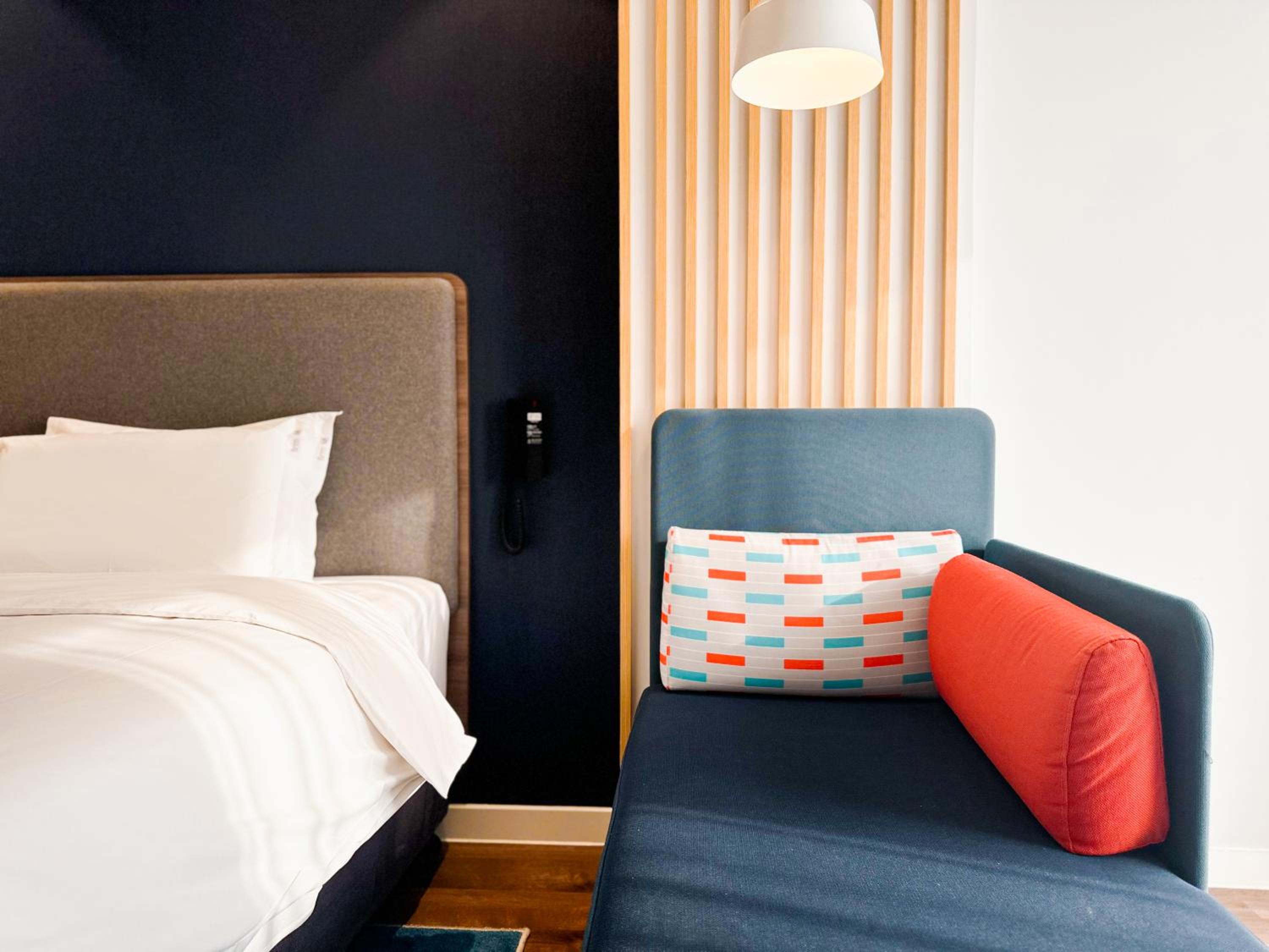 Standard King Room - Photo 4