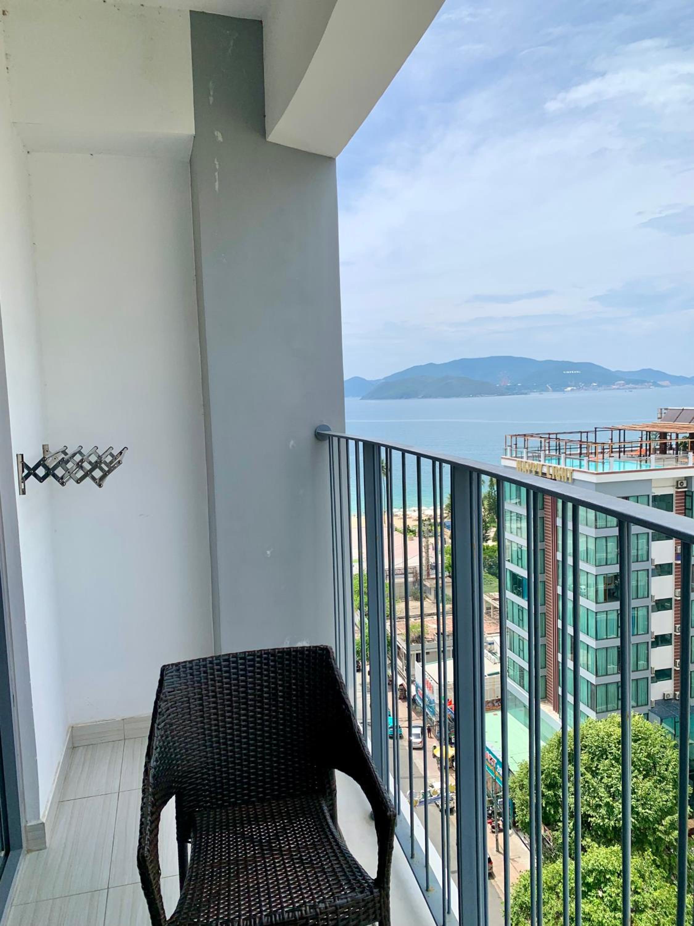 Deluxe Double Room With Side Sea View - Photo 4
