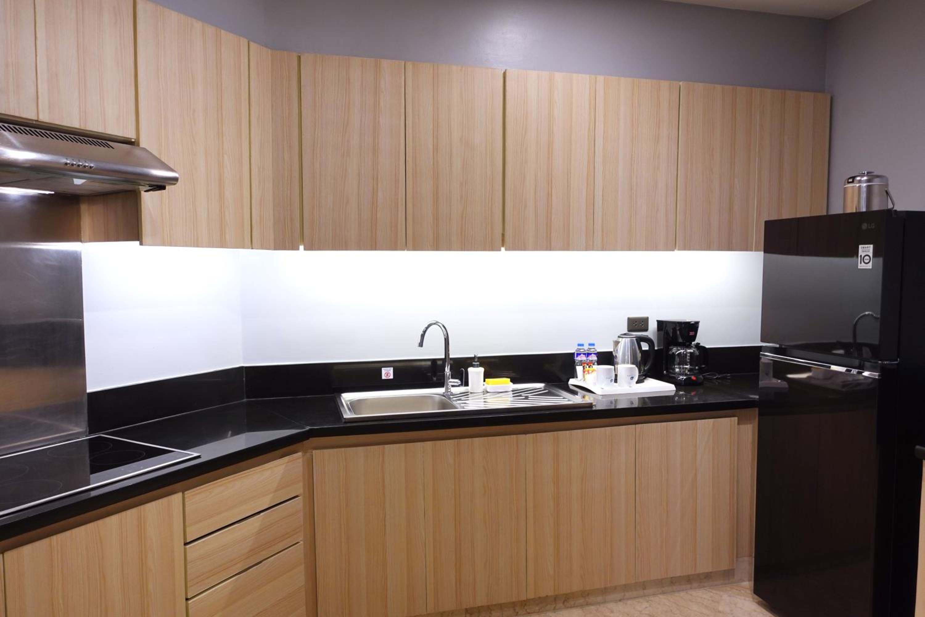 Refreshed Three Bedroom Suite - Photo 6