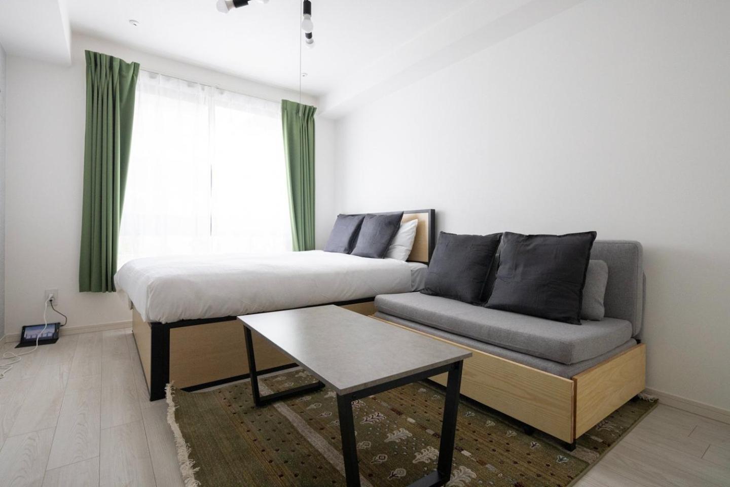 One-Bedroom Apartment photo 2