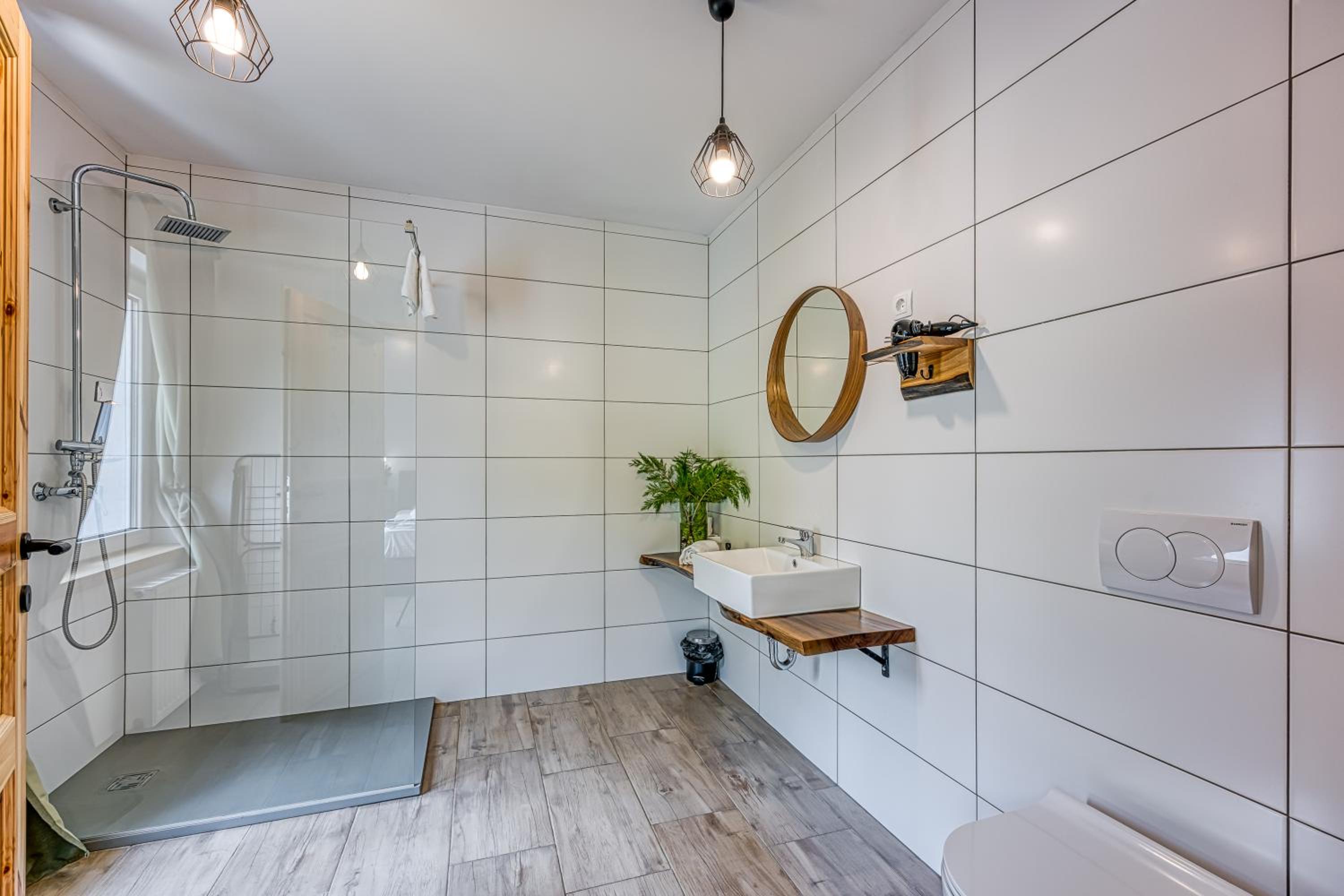 Deluxe Double Room with Shower photo 2