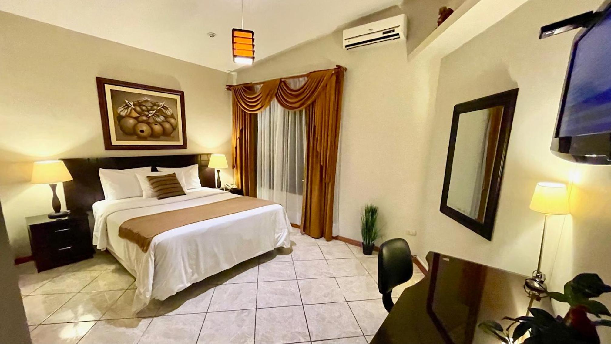 Double Room - Photo 14