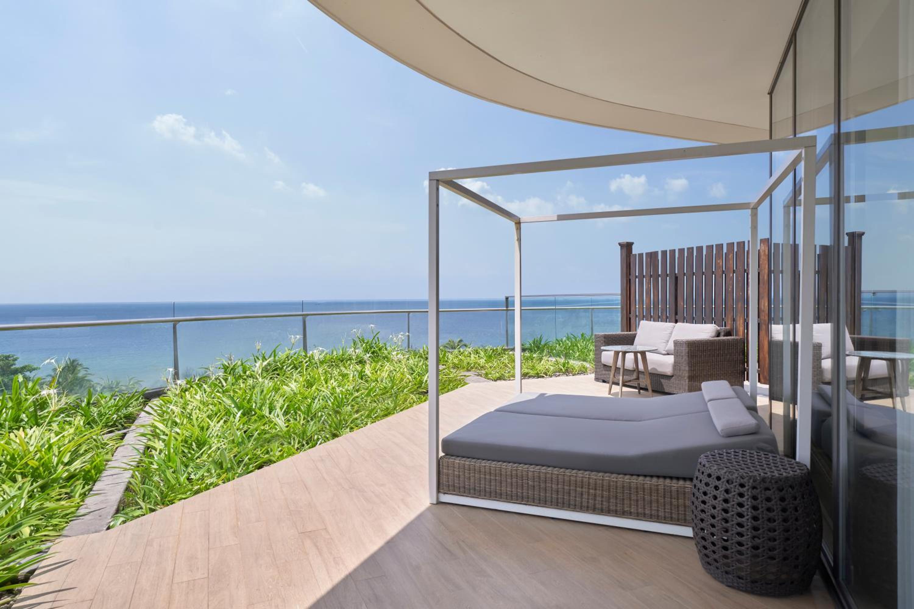 Junior King Suite with Terrace and Ocean View