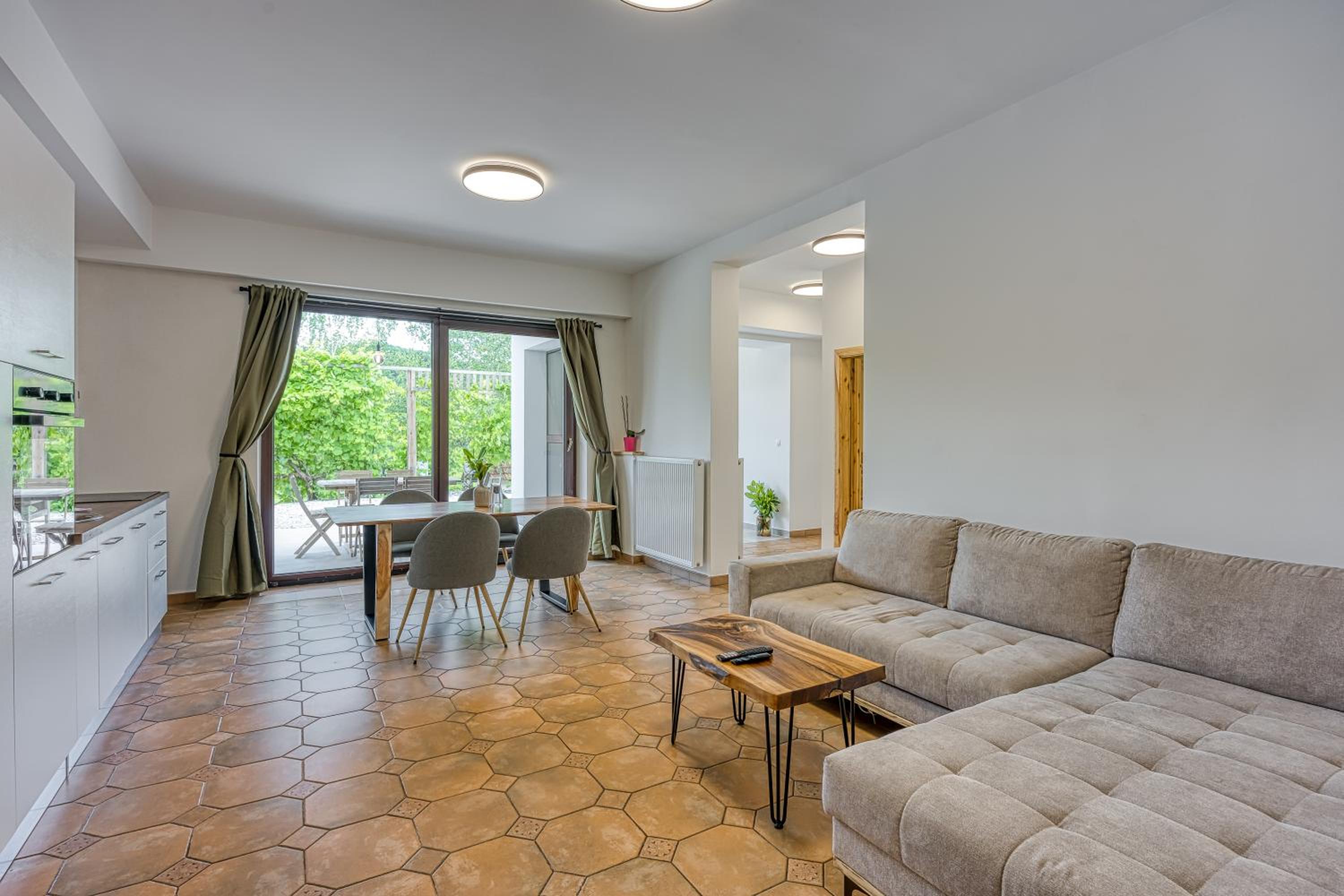 Apartment - Ground Floor photo 1