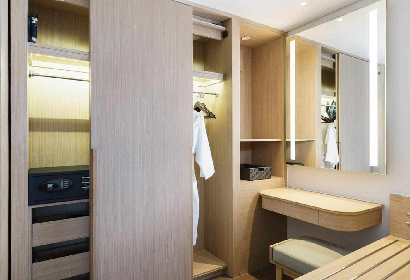 Modern Suite photo 3