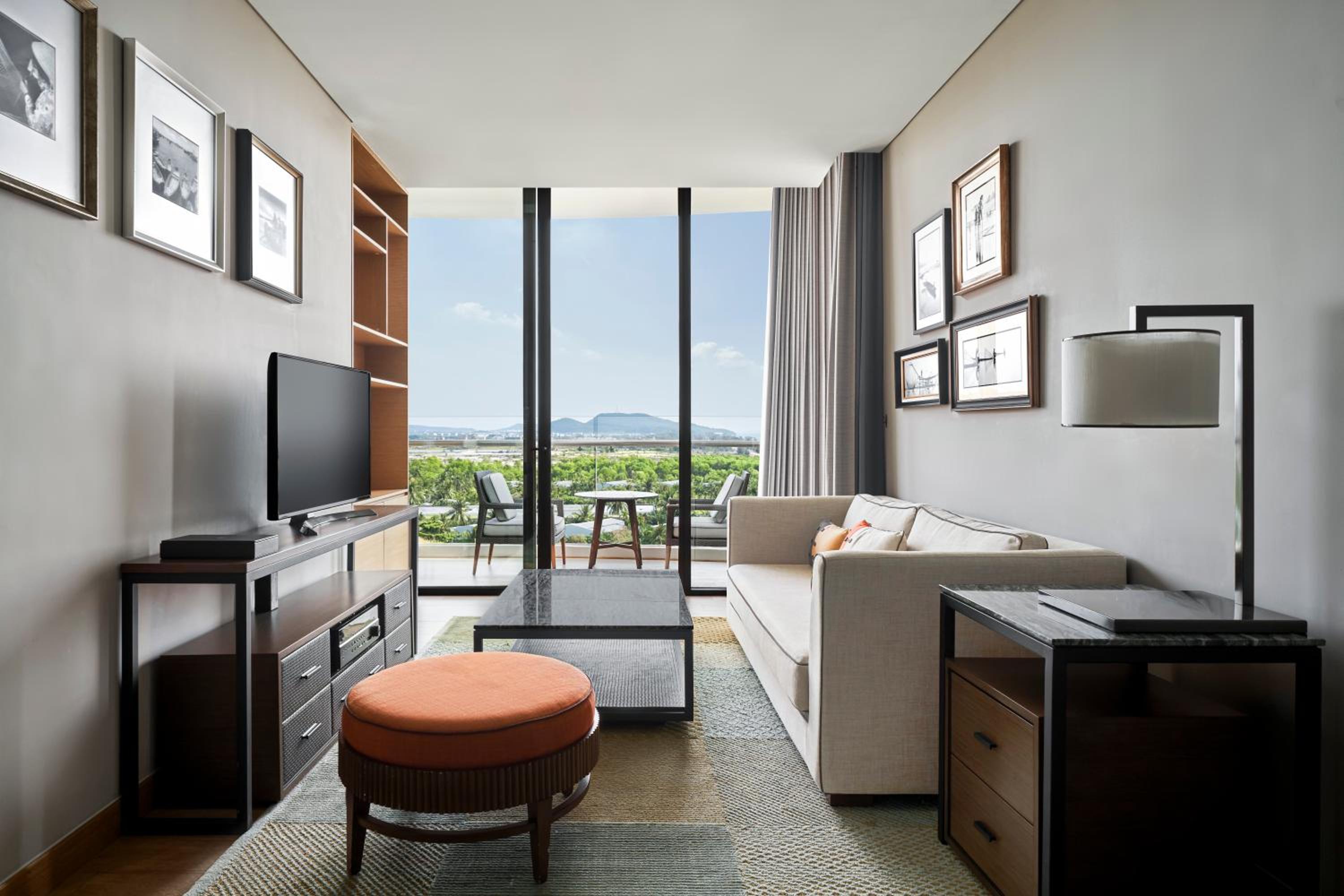 Two-Bedroom Residence with King and Queen Bed