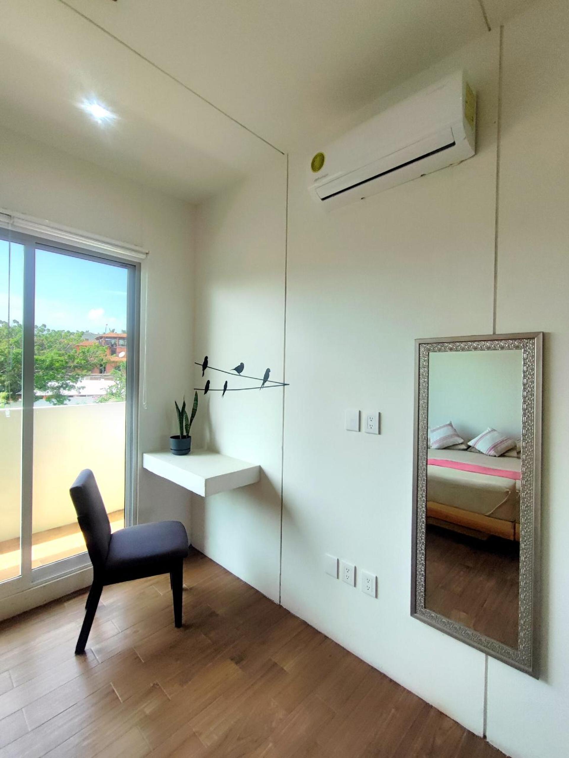 Queen Apartment with Terrace