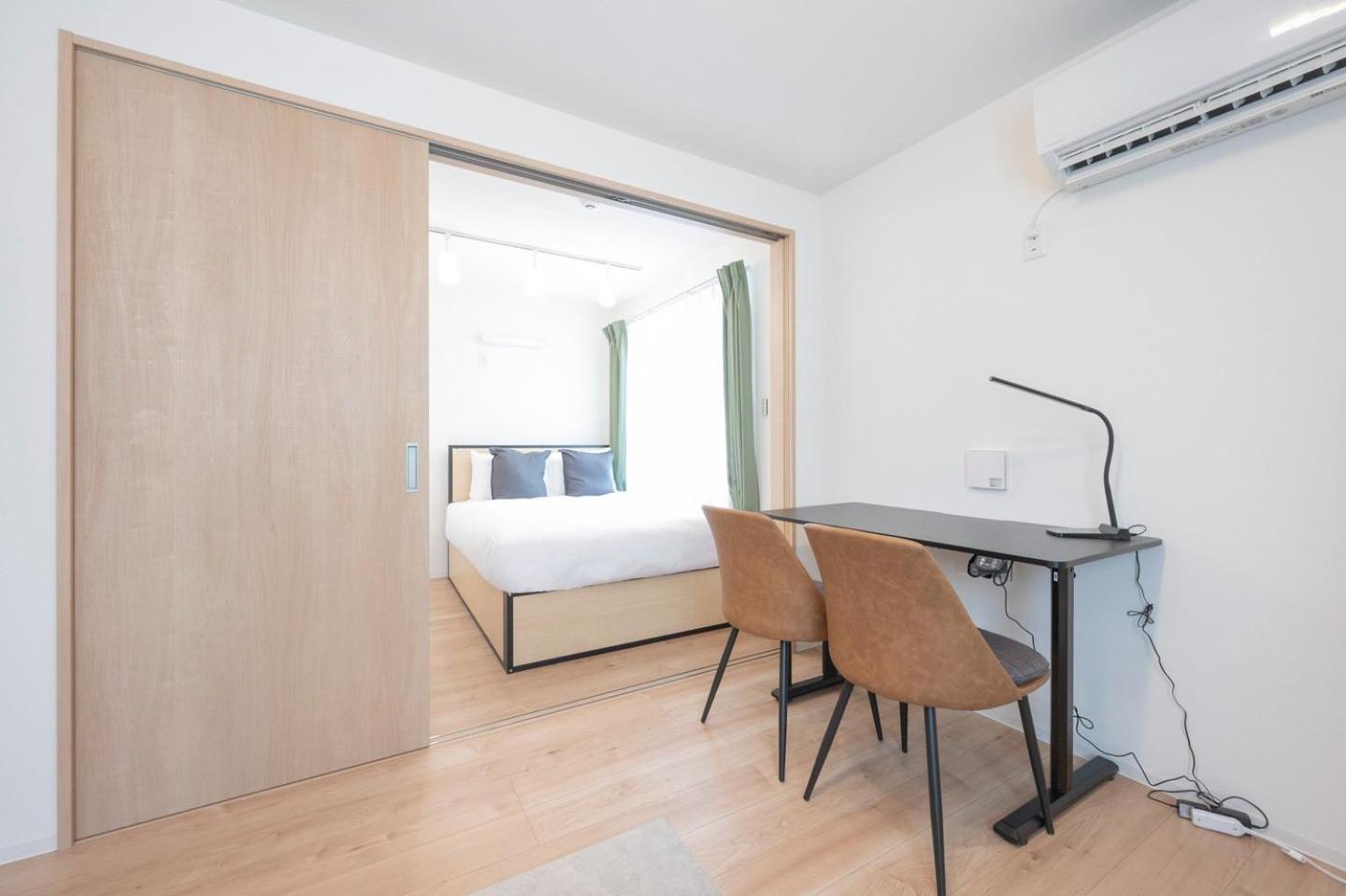 One-Bedroom Apartment photo 2