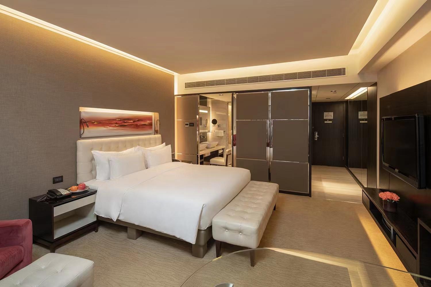 Premier King Size Bed Room - West Wing - Photo 1