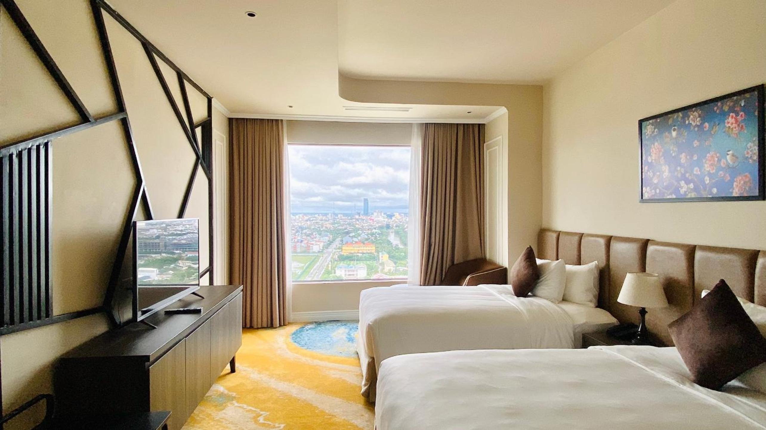 Luxury Twin Room + Free Shuttle Bus To City Center - Photo 2