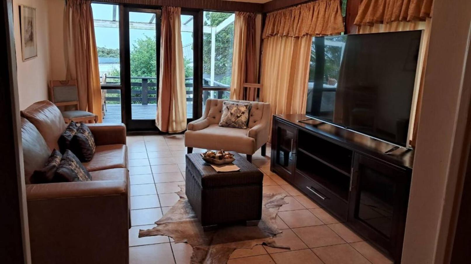 Three-Bedroom House photo 1