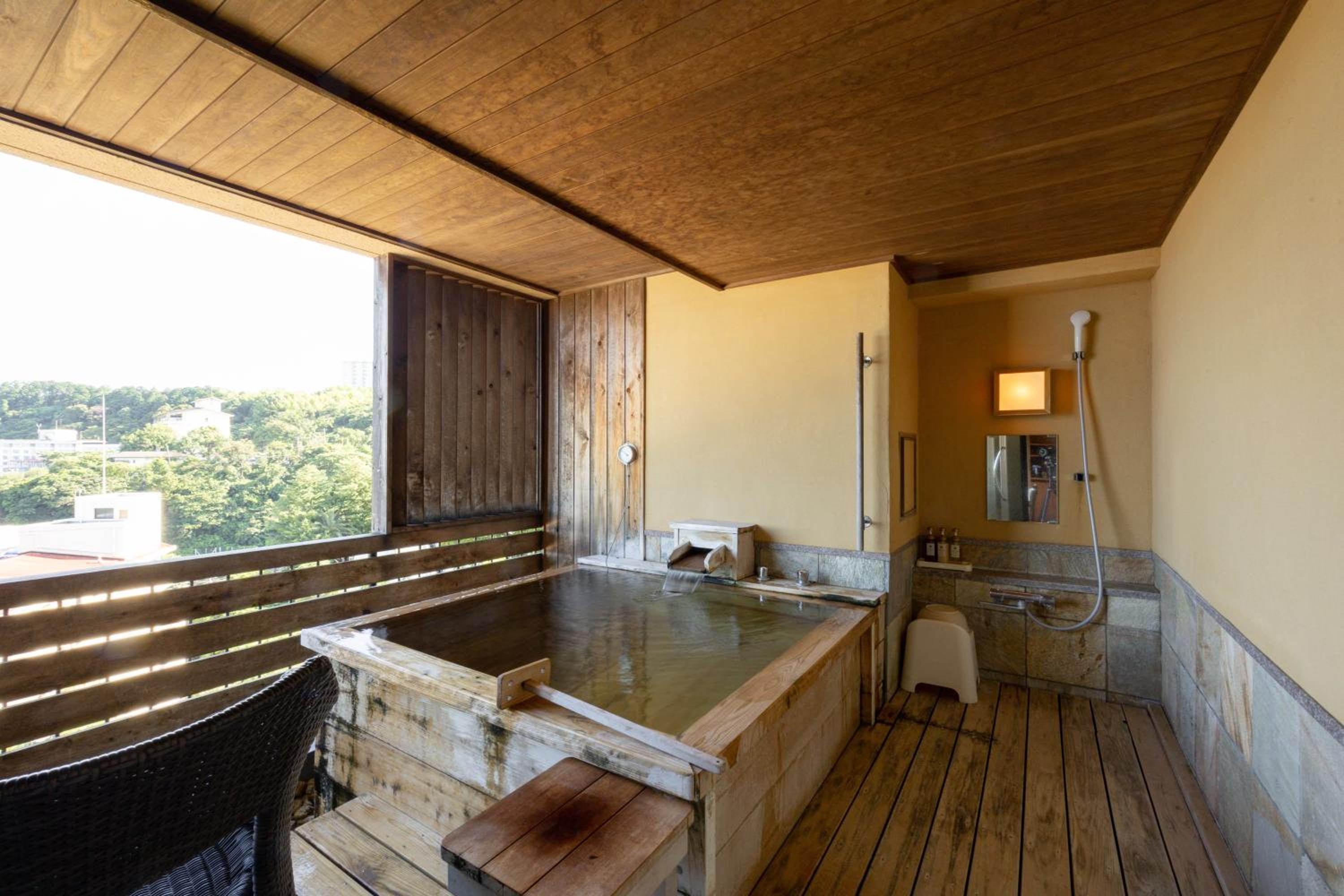 Quadruple Room with Private External Bathroom photo 2