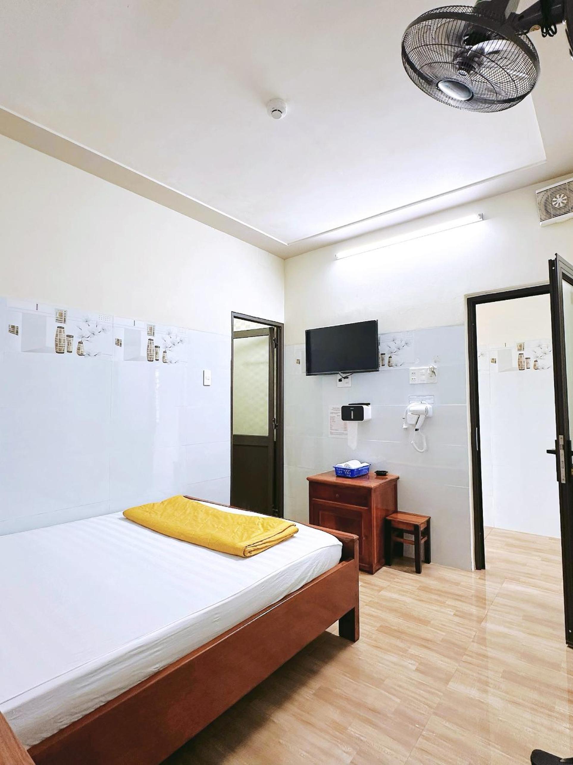 Standard King Room
