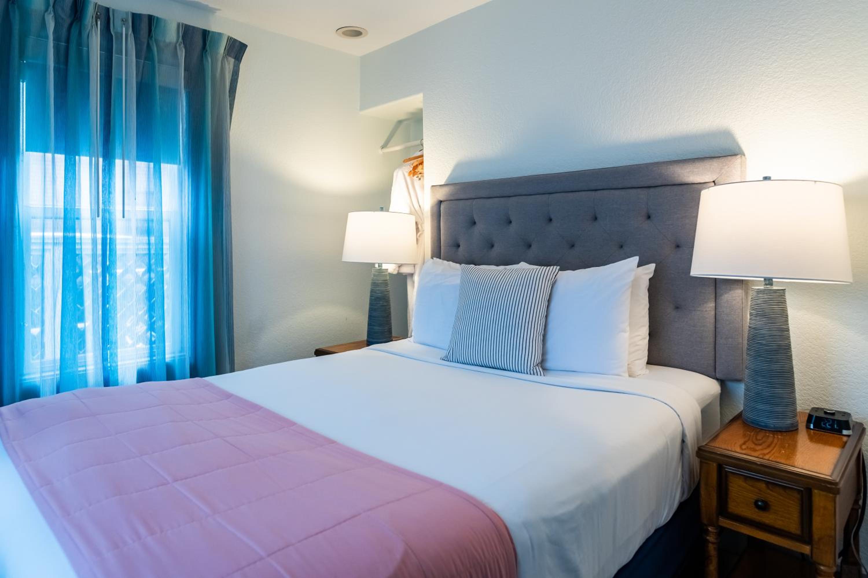 Two-Bedroom Suite with Full Kitchen - Photo 1