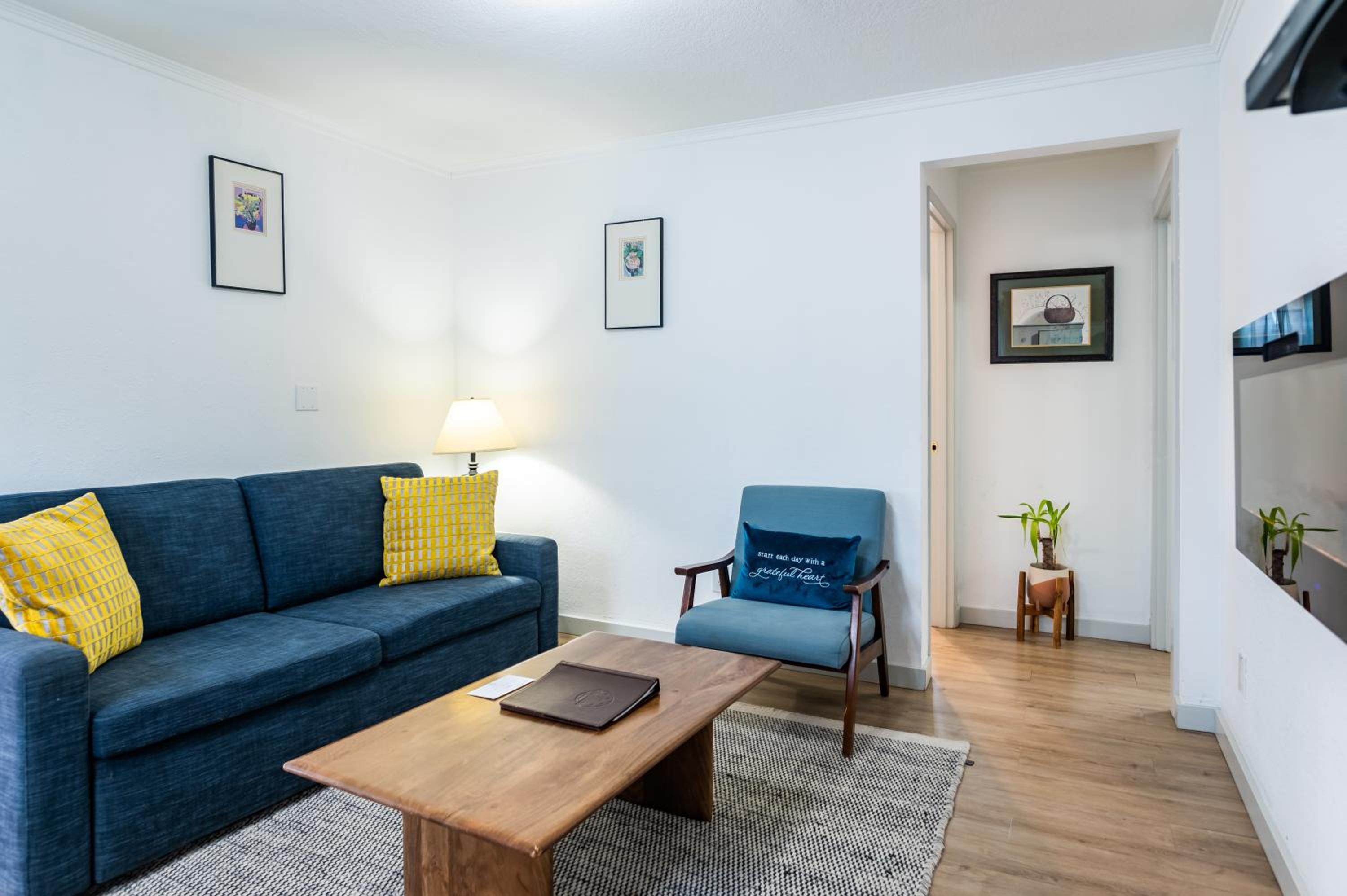 Two-Bedroom Suite with Full Kitchen - Photo 6