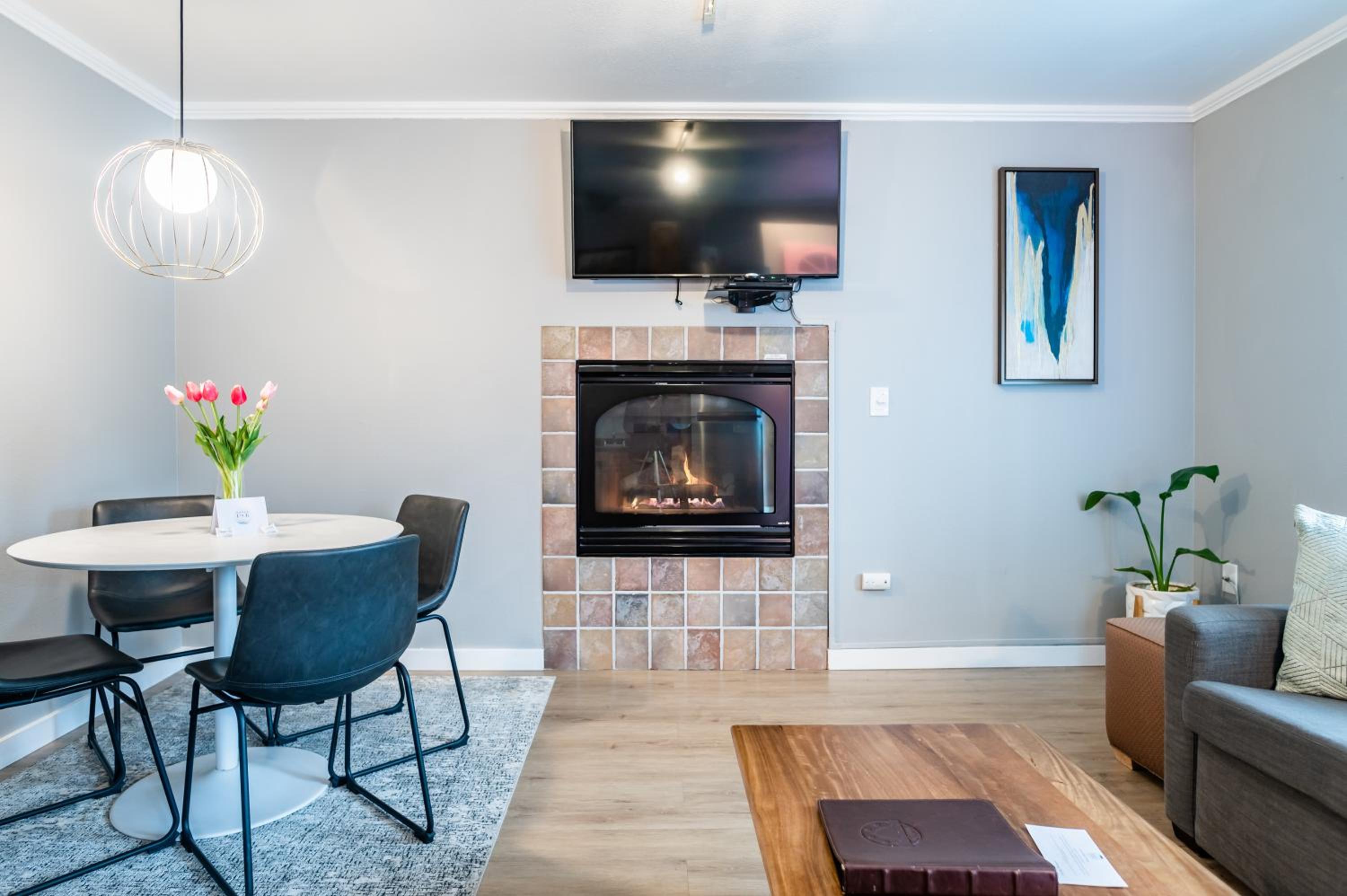 Two-Bedroom Suite with Full Kitchen - Photo 2