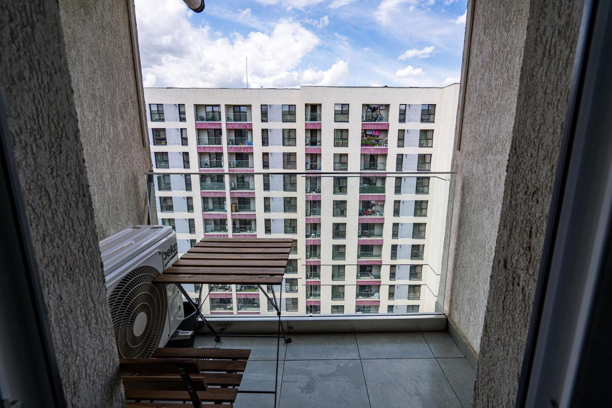 Studio with Balcony photo 3