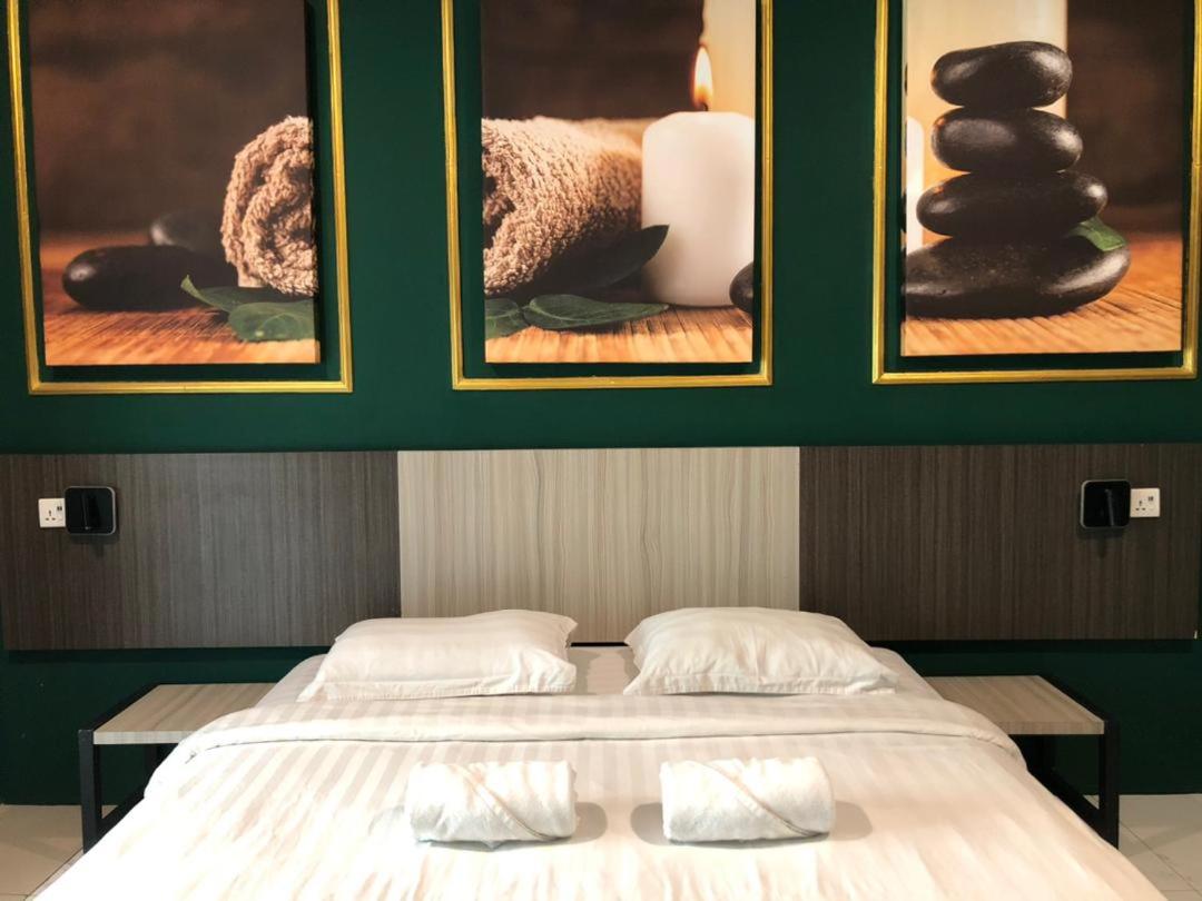 Standard King Room