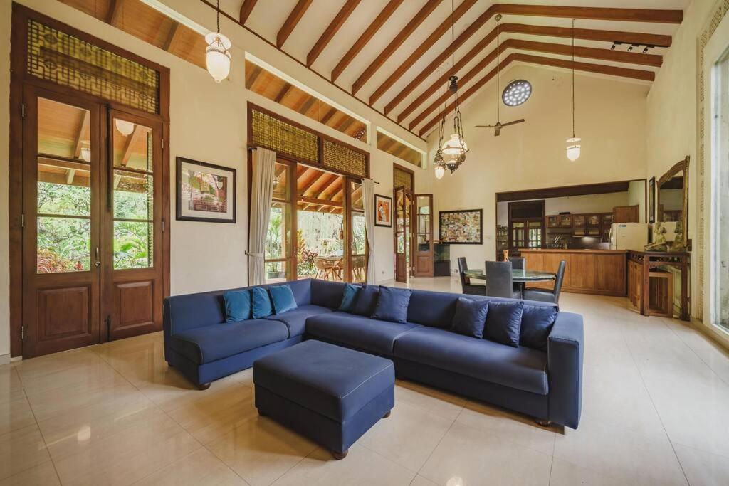 Villa photo 1