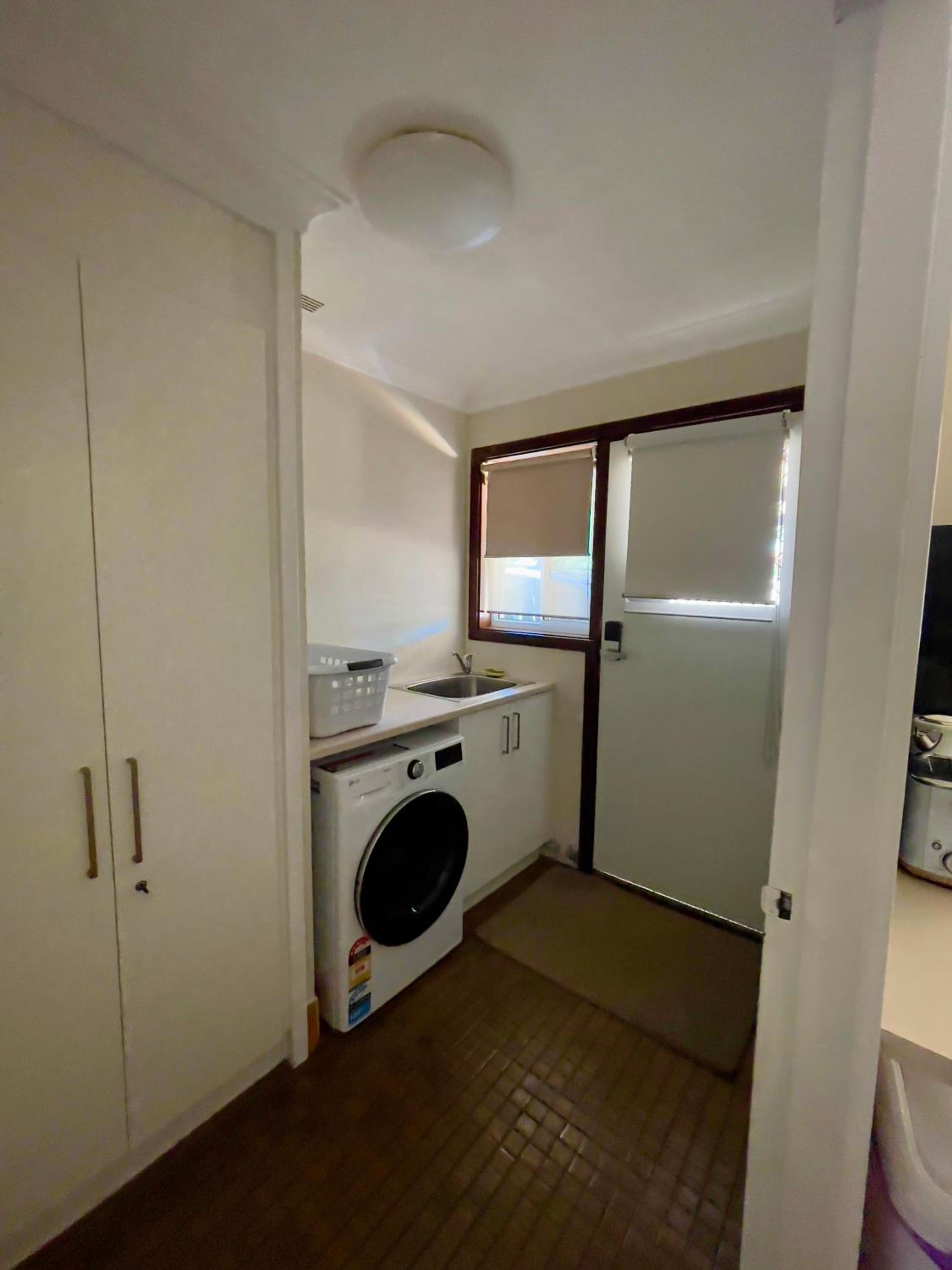 Two-Bedroom Apartment - Photo 2