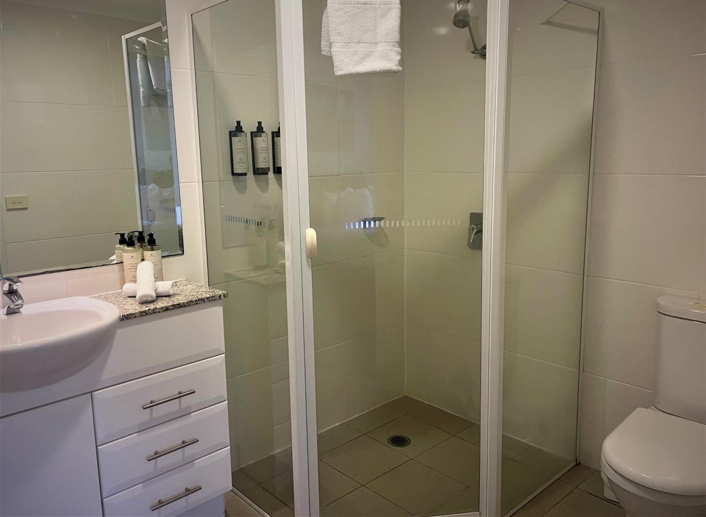  Two Bedroom Deluxe Bayview - Photo 2