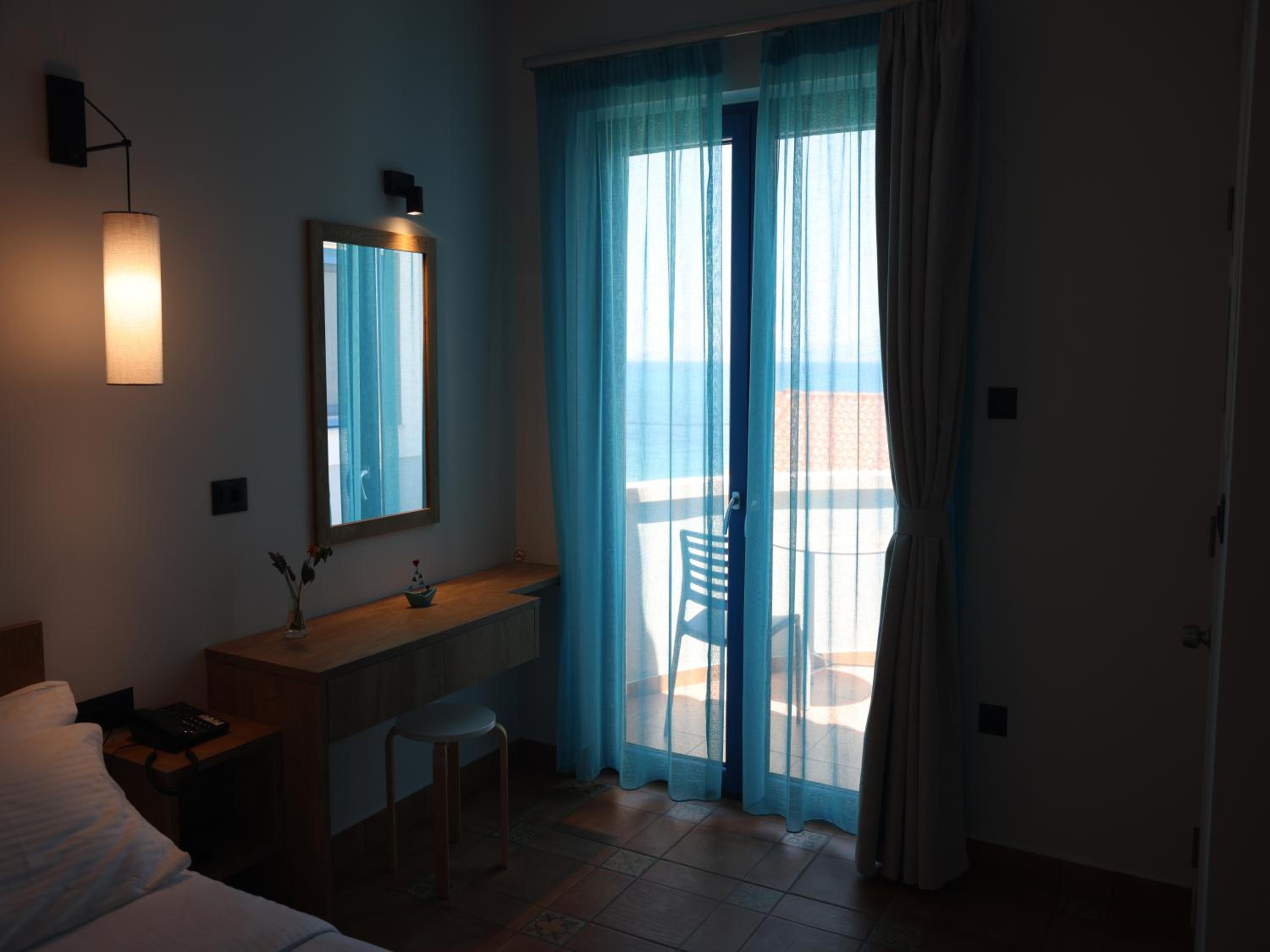 Studio With Sea View - Photo 6