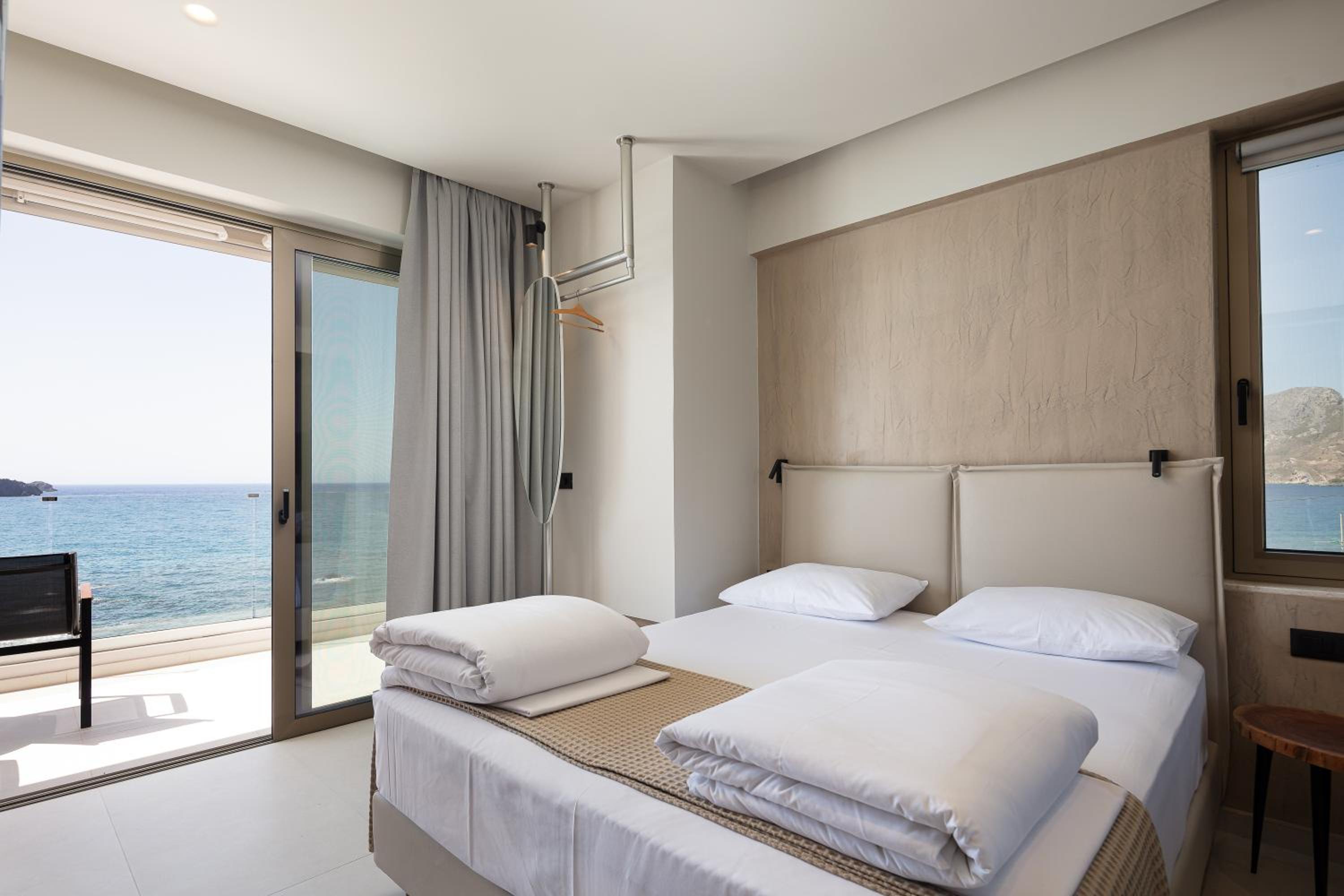 Triple Room with Sea View photo 2