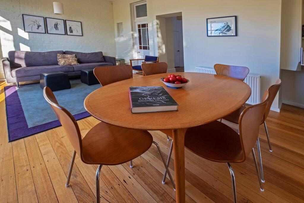 Four-Bedroom House photo 2