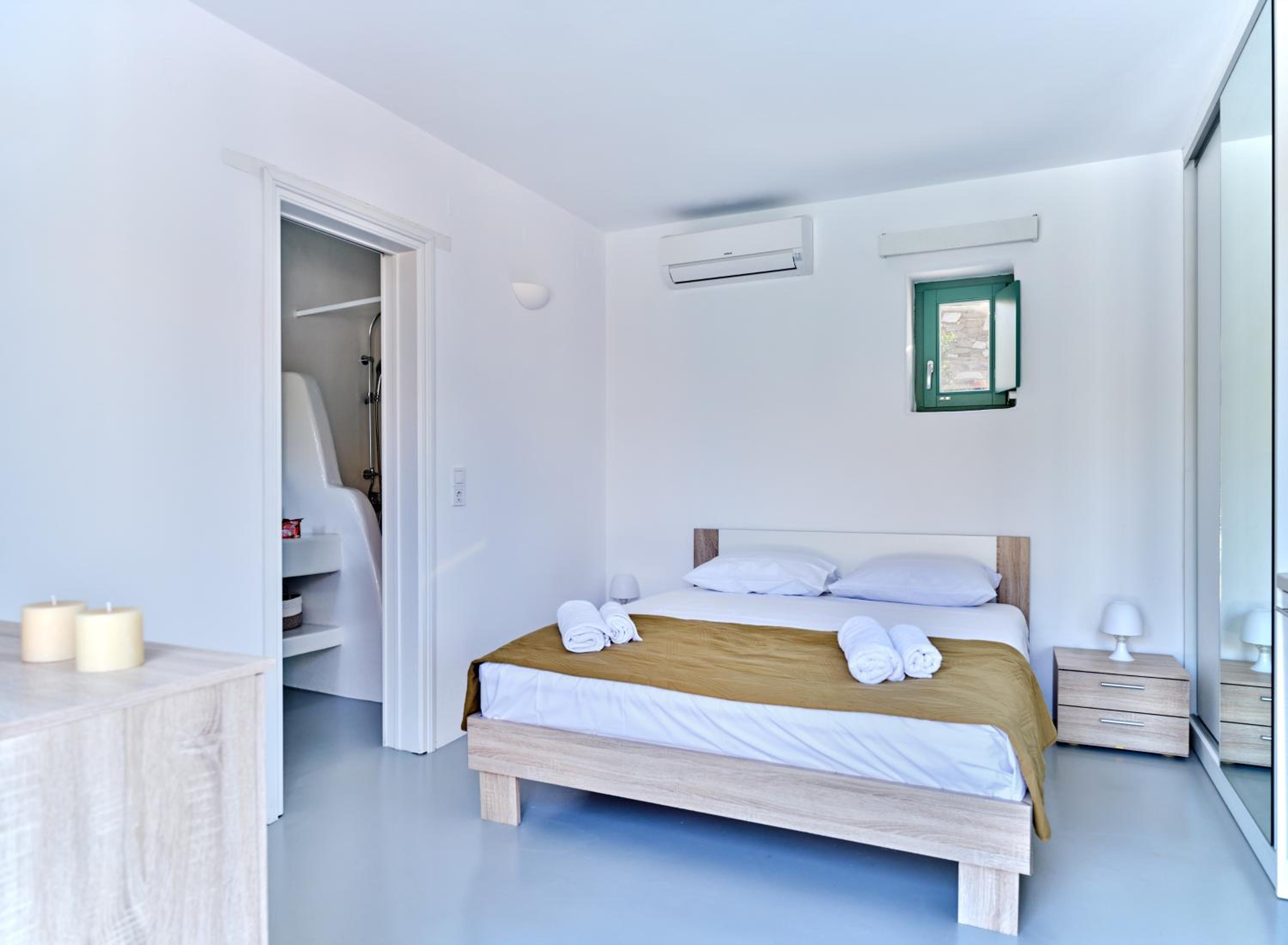 Villa photo 1
