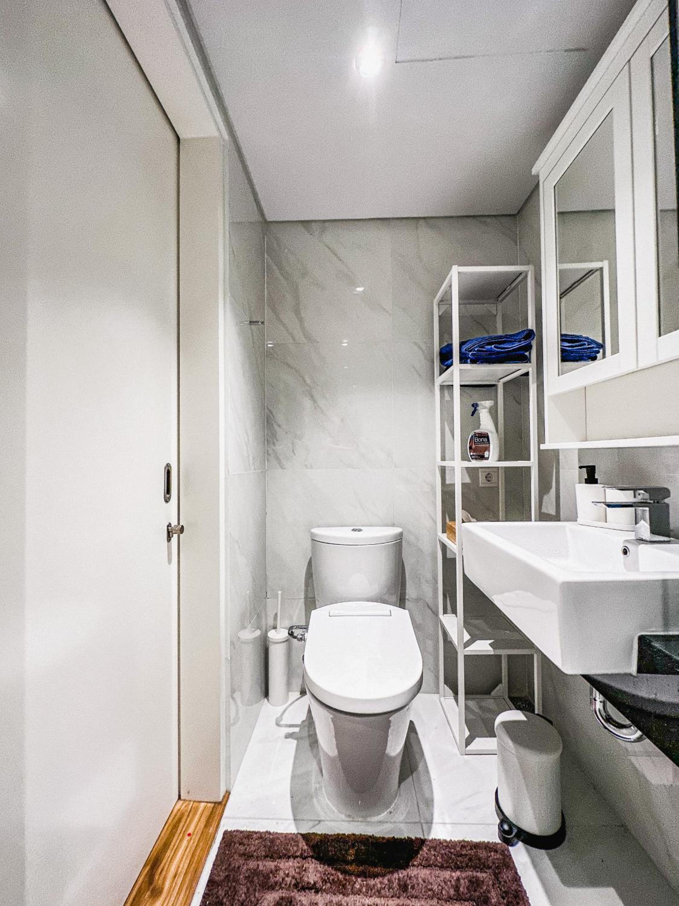 One-Bedroom Apartment - Photo 8