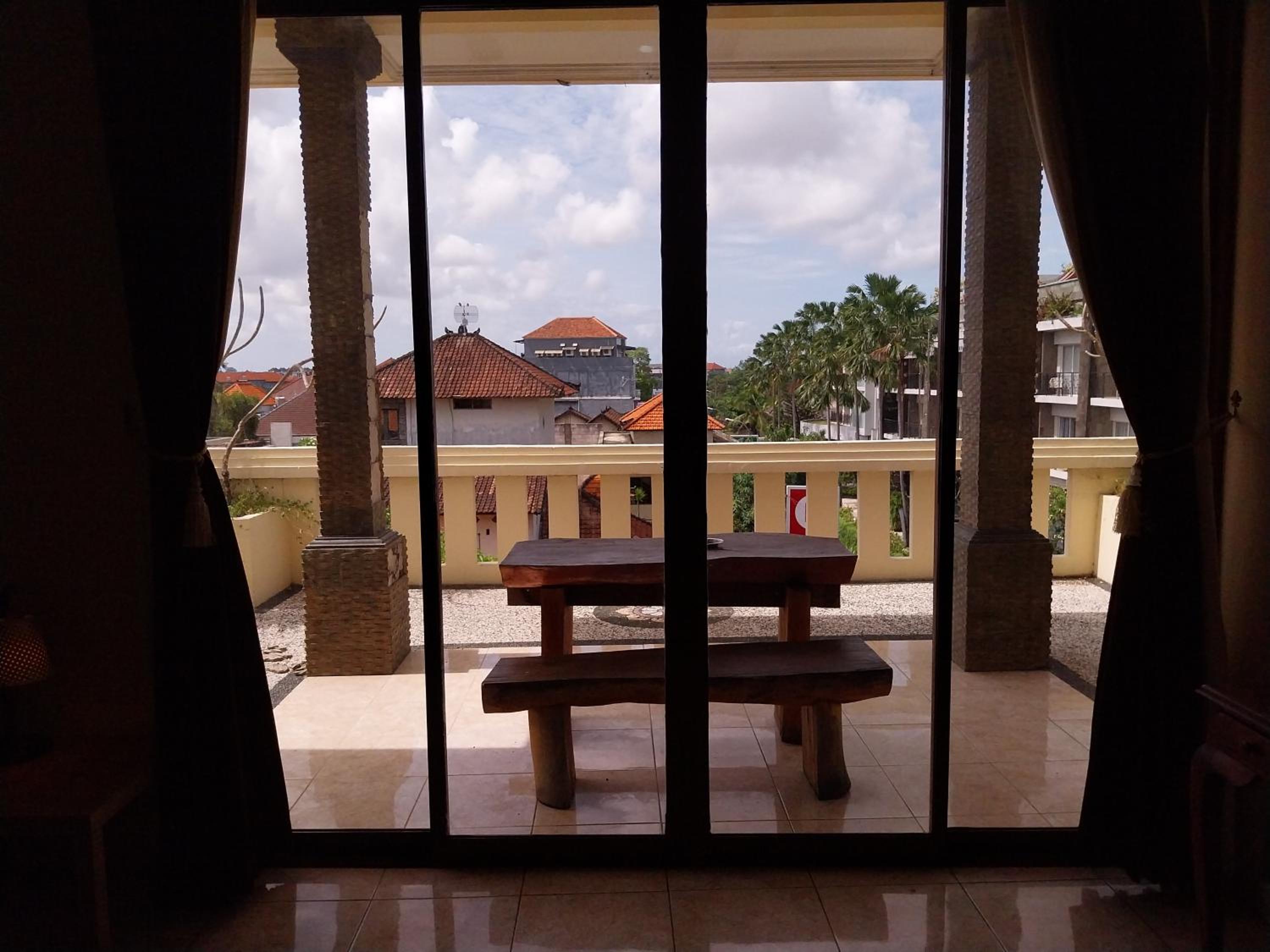 Suite - Photo 3