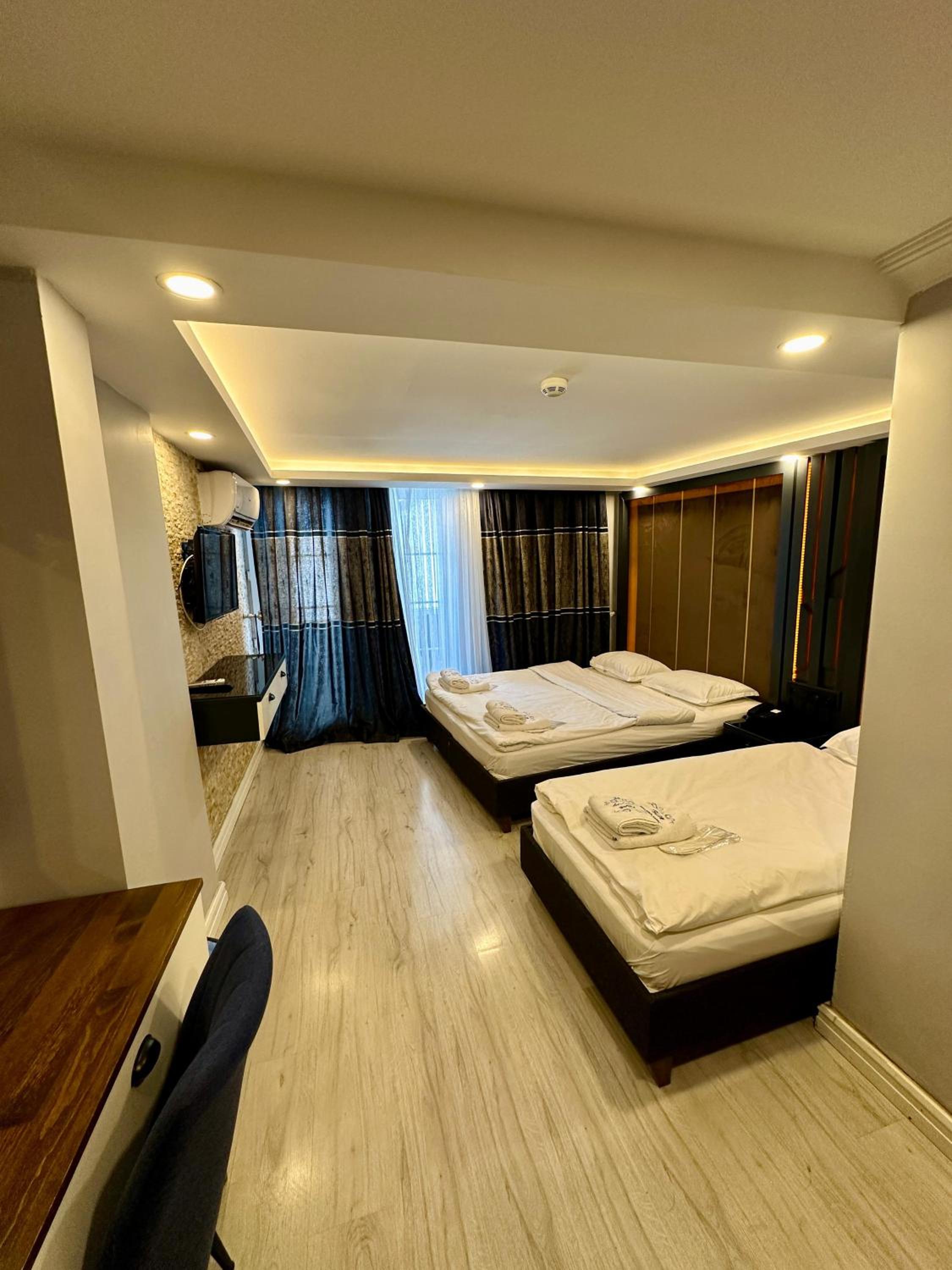 Triple Room with Balcony photo 3