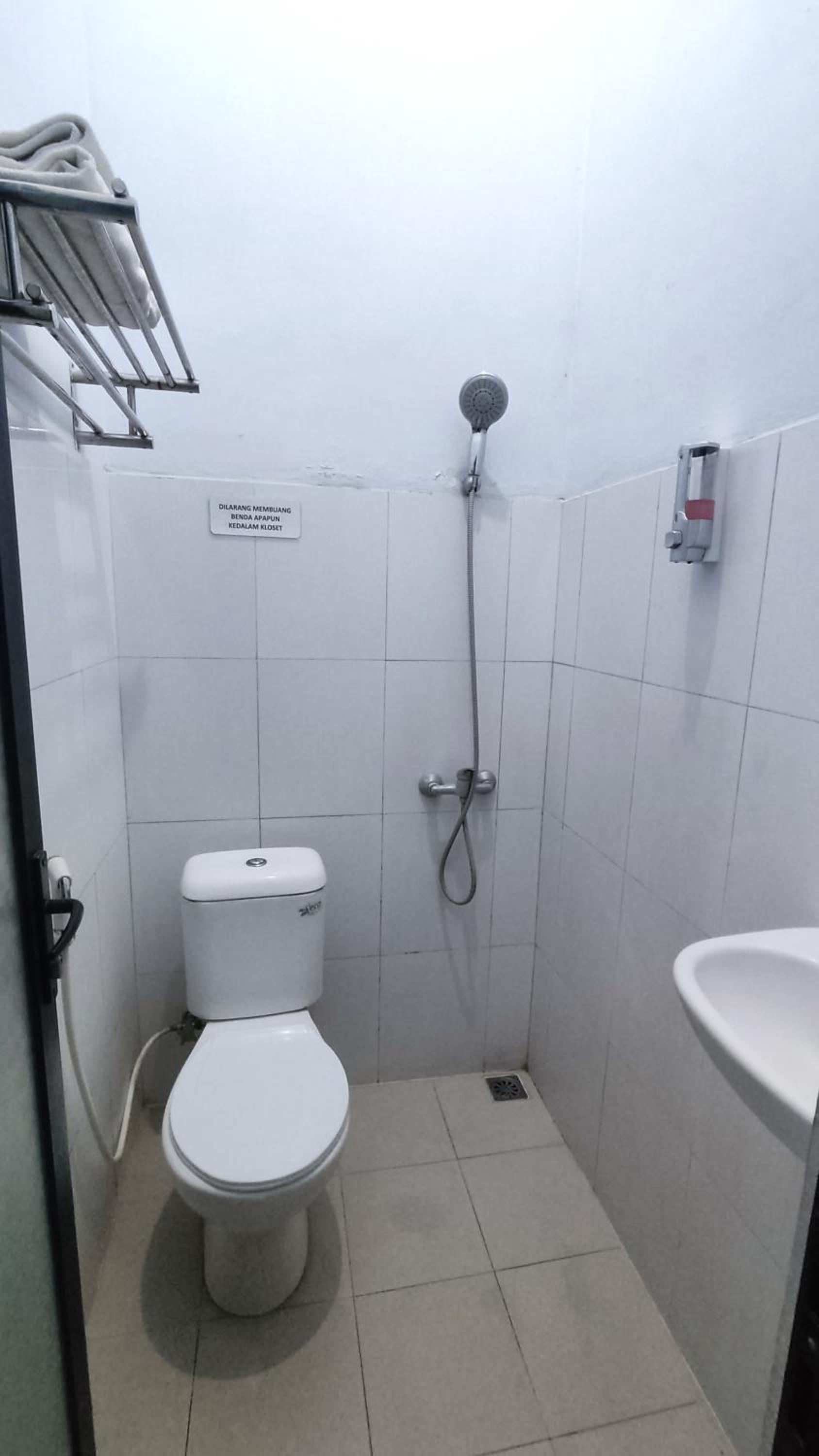 Deluxe Room (2 Adults + 1 Child) photo 2