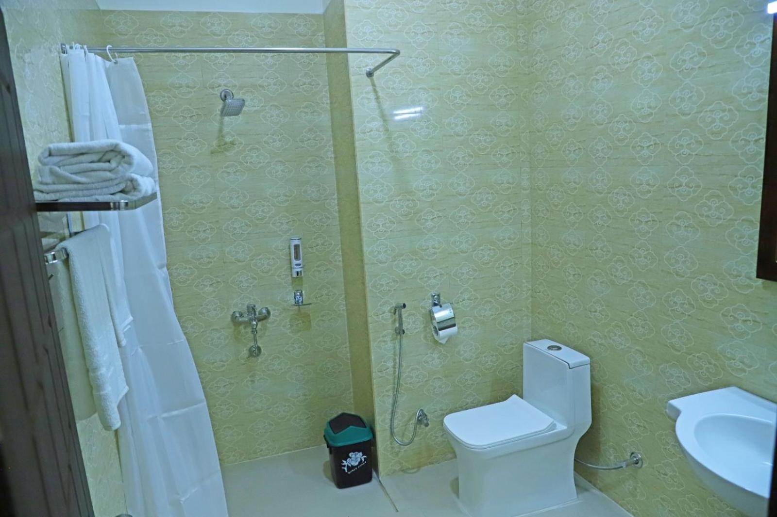 Quadruple Room with Mountain View photo 2