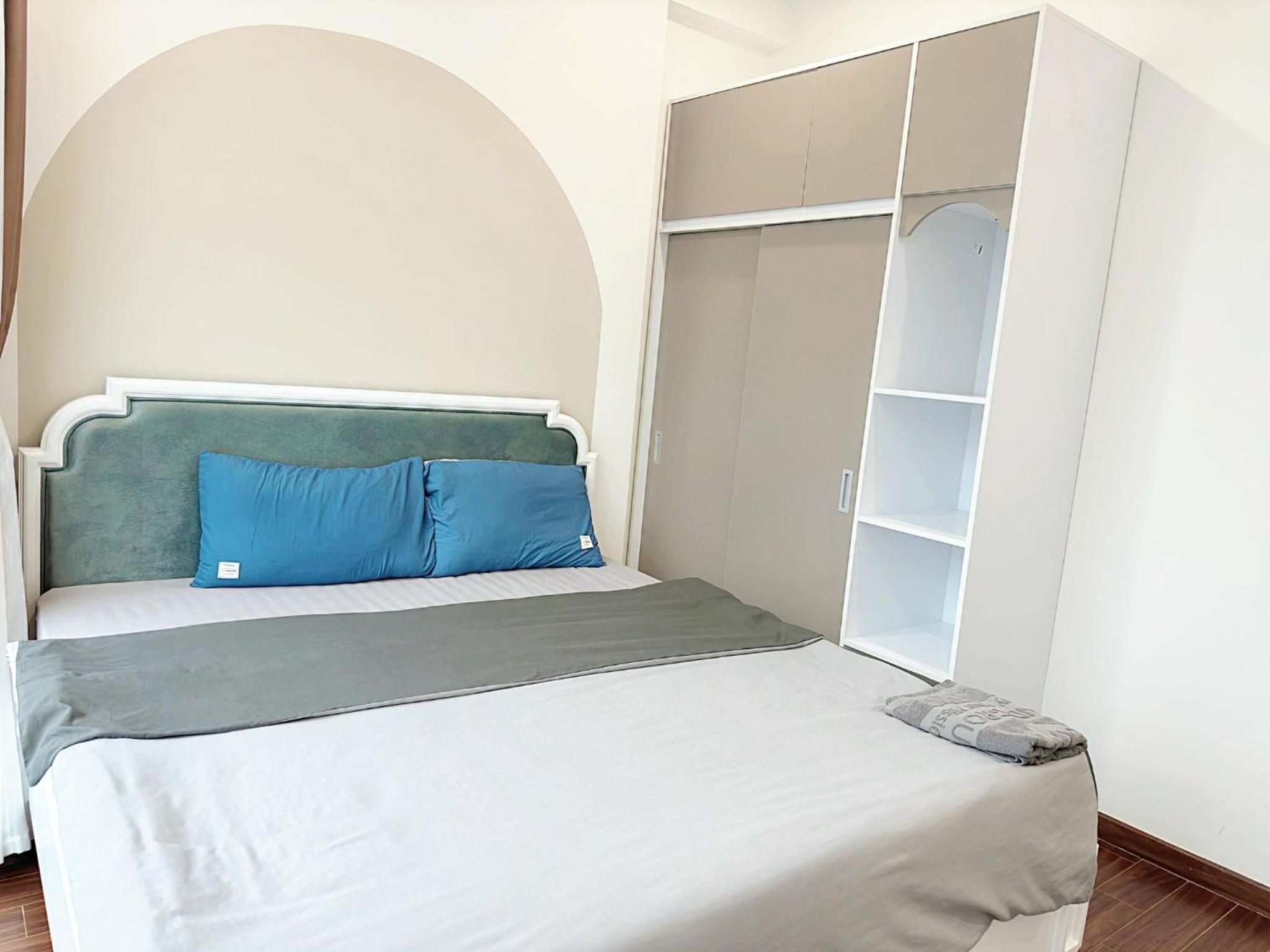 Three-Bedroom Apartment photo 3