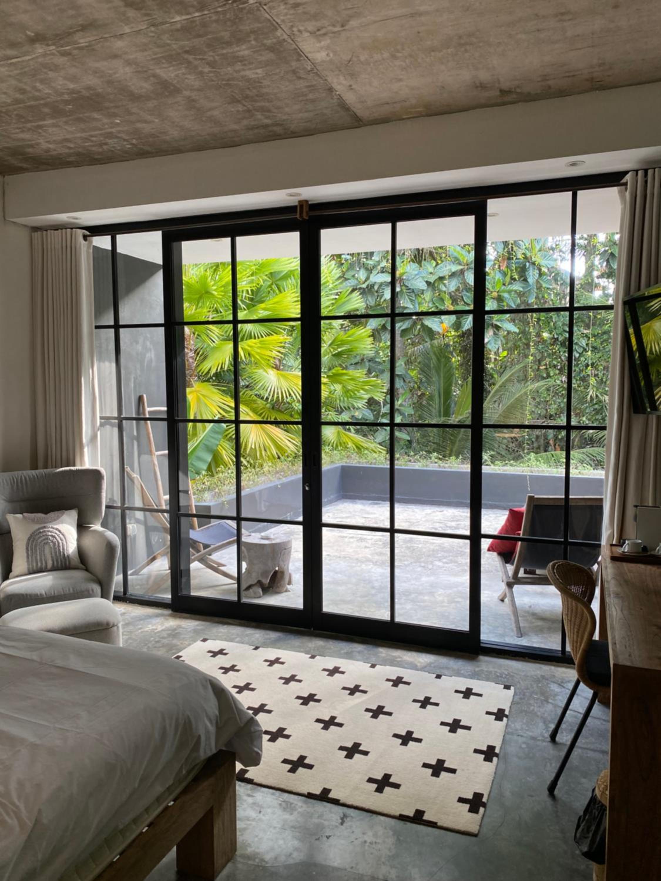 Queen Room with Balcony - Photo 1