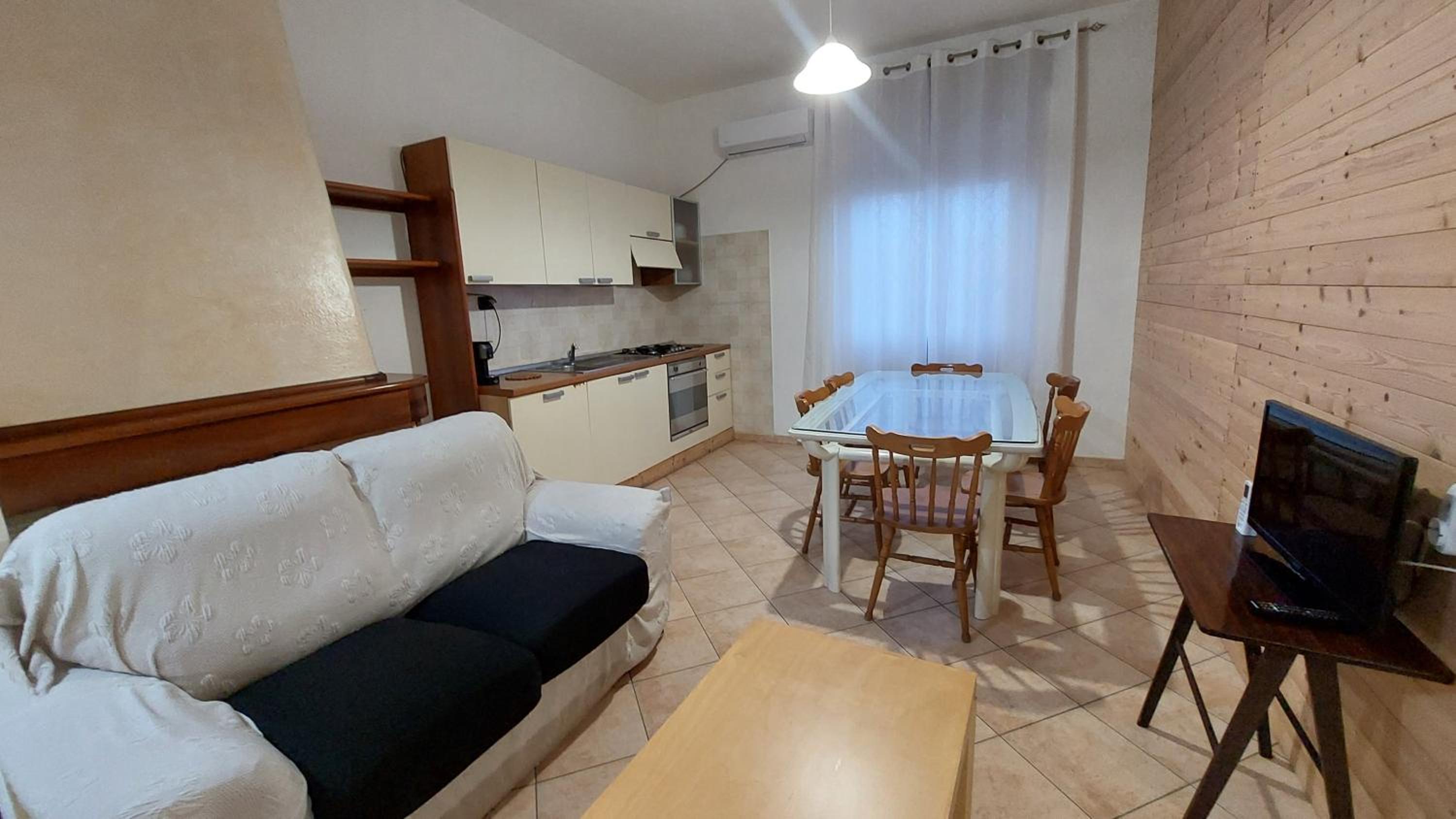 Three-Bedroom Apartment photo 1