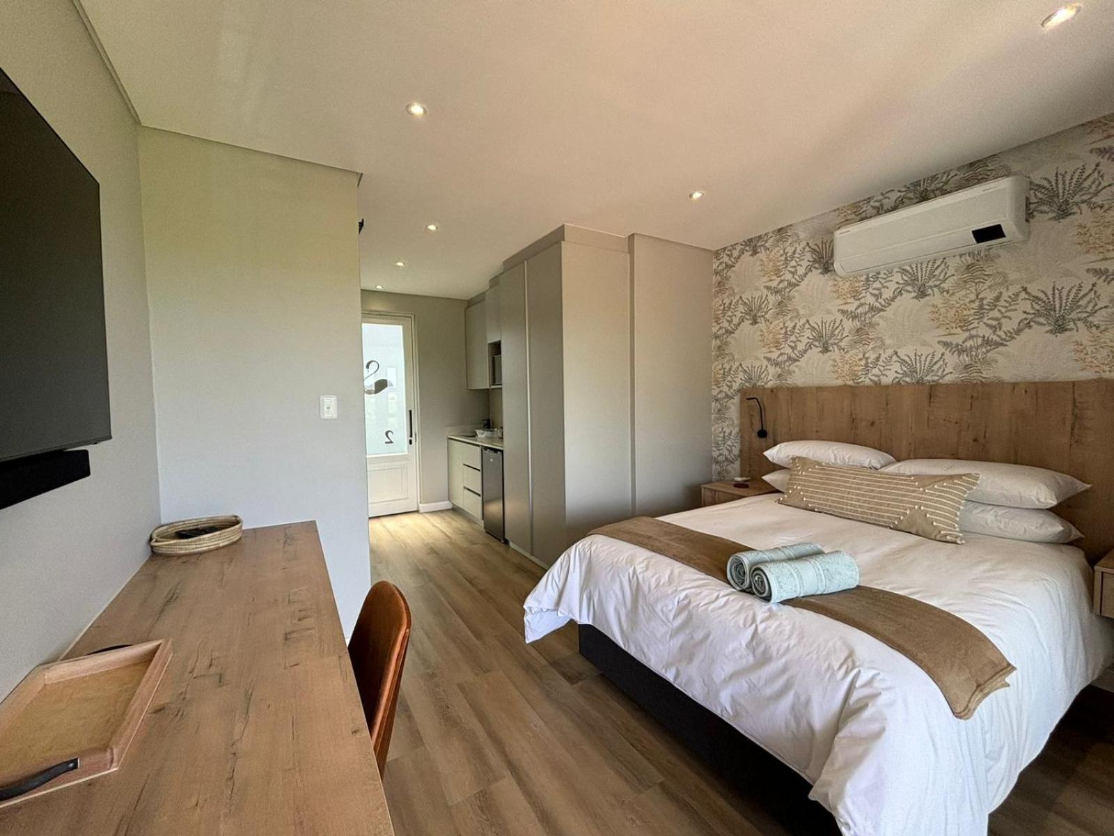 Studio Apartment with Balcony